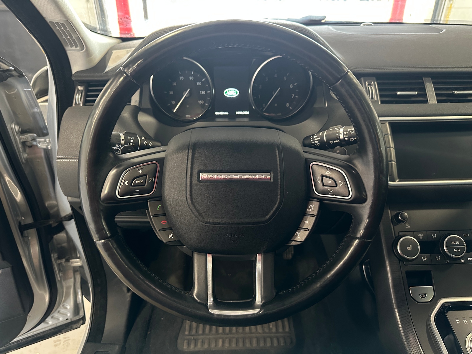 Thumbnail: 2018 Land Rover Range Rover Evoque - 4