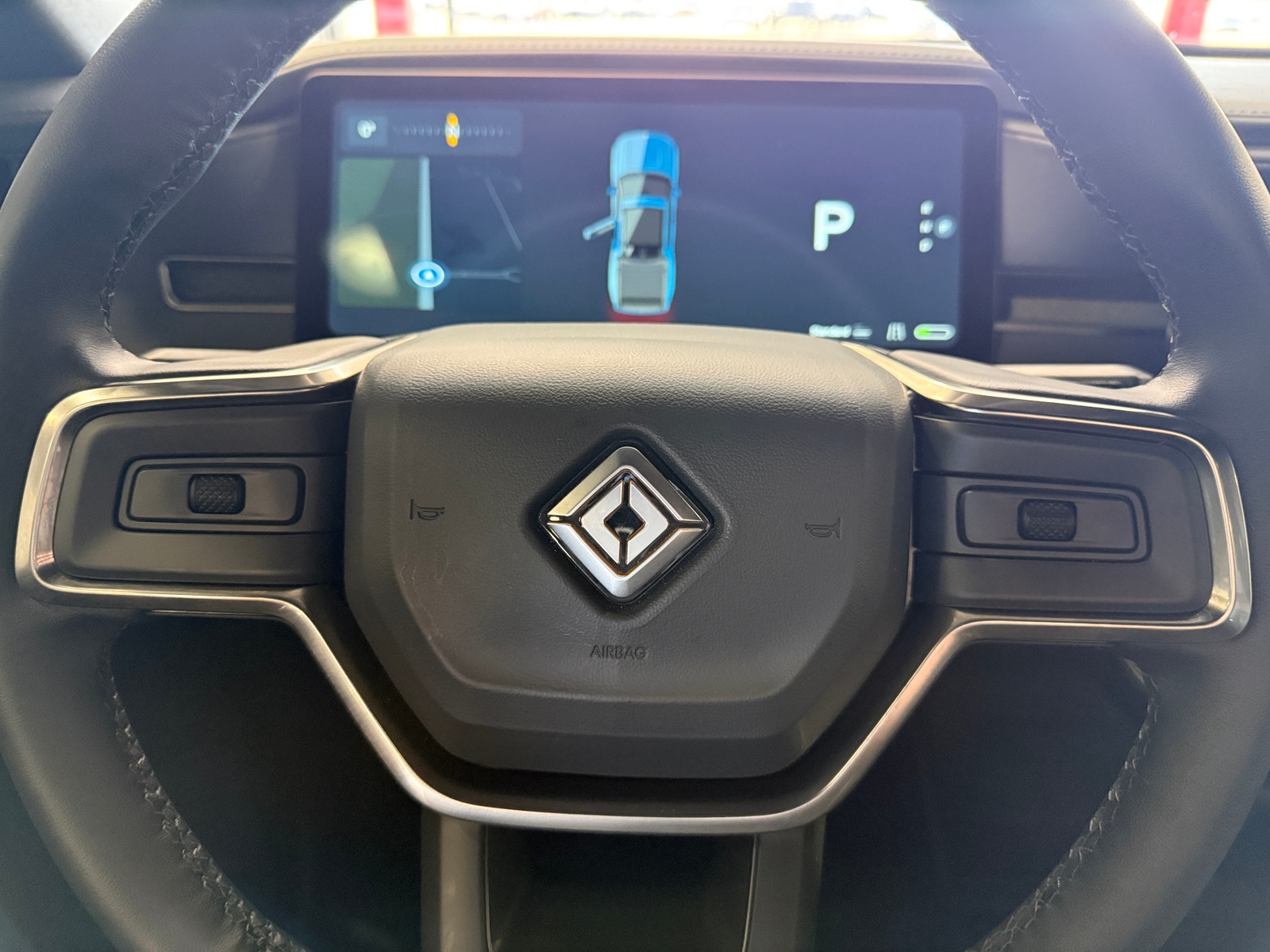 Thumbnail: 2025 Rivian R1T - 4