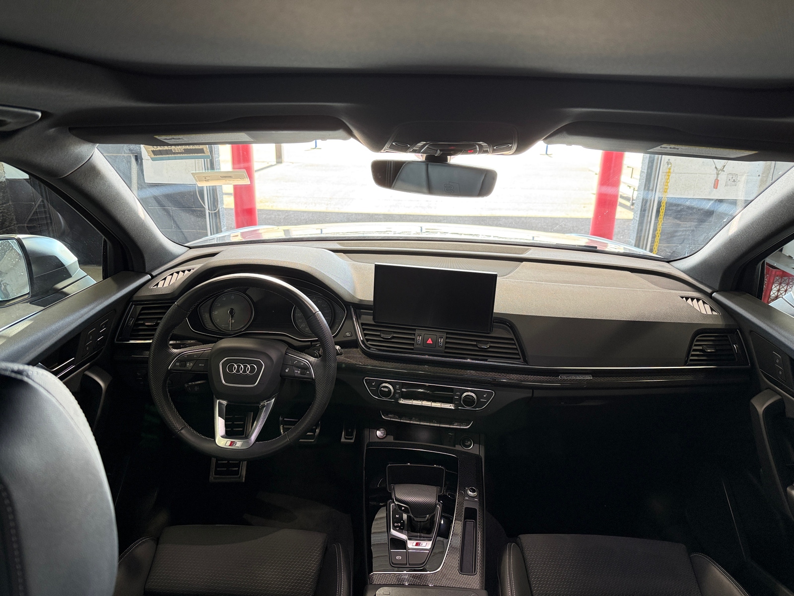 Thumbnail: 2022 Audi SQ5 - 2