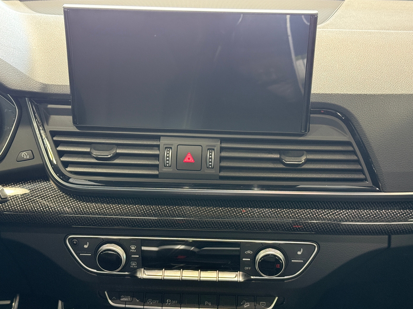 Thumbnail: 2022 Audi SQ5 - 3