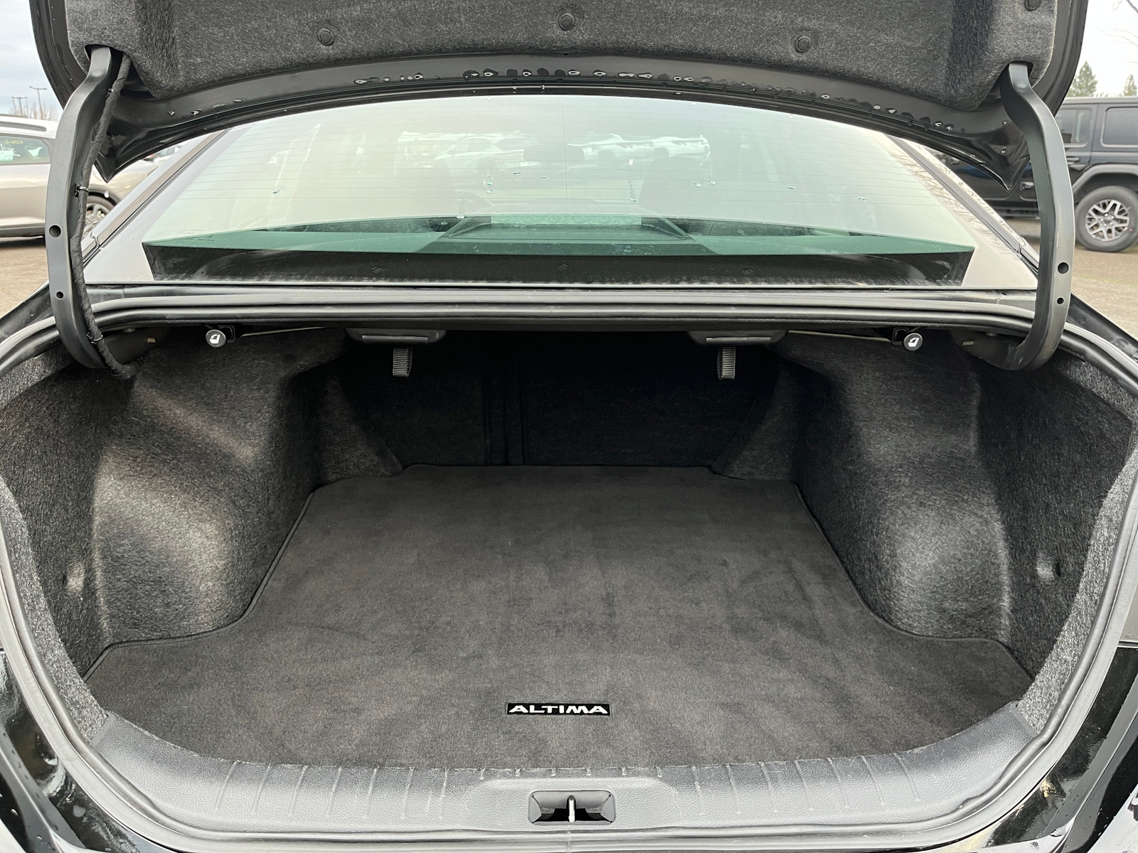 Thumbnail: 2025 Nissan Altima - 6