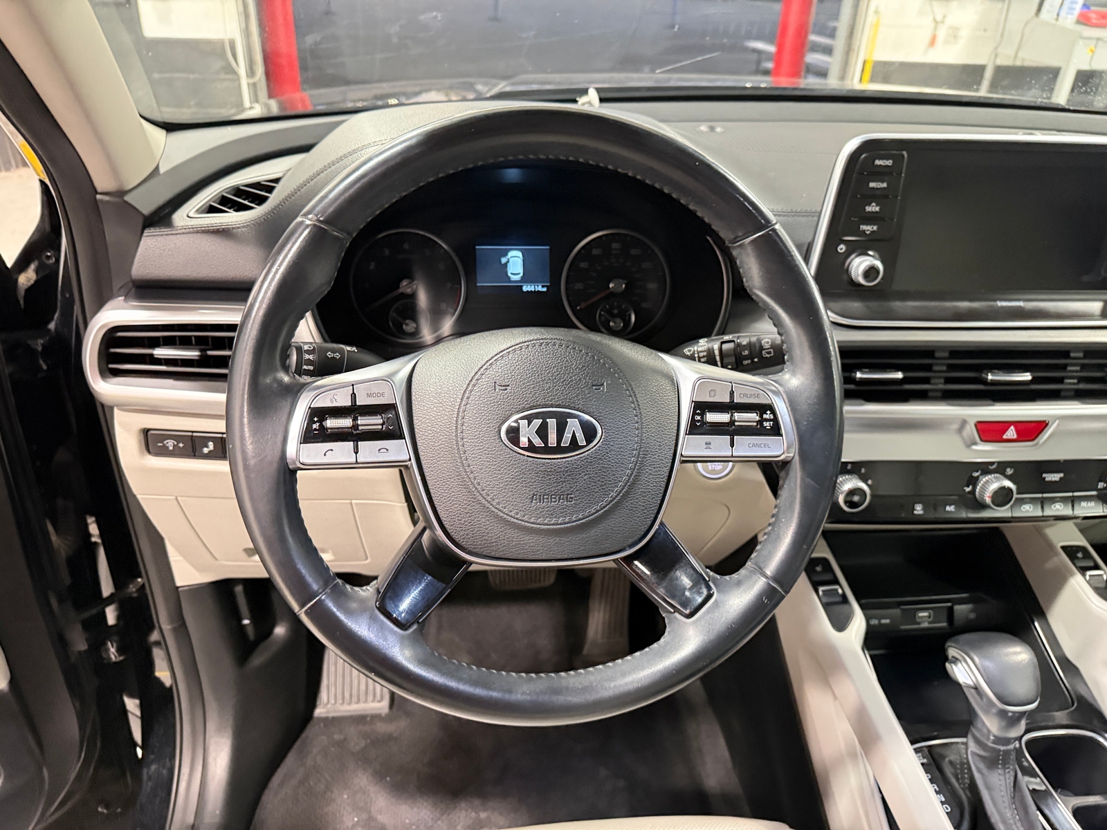 Thumbnail: 2020 Kia Telluride - 4