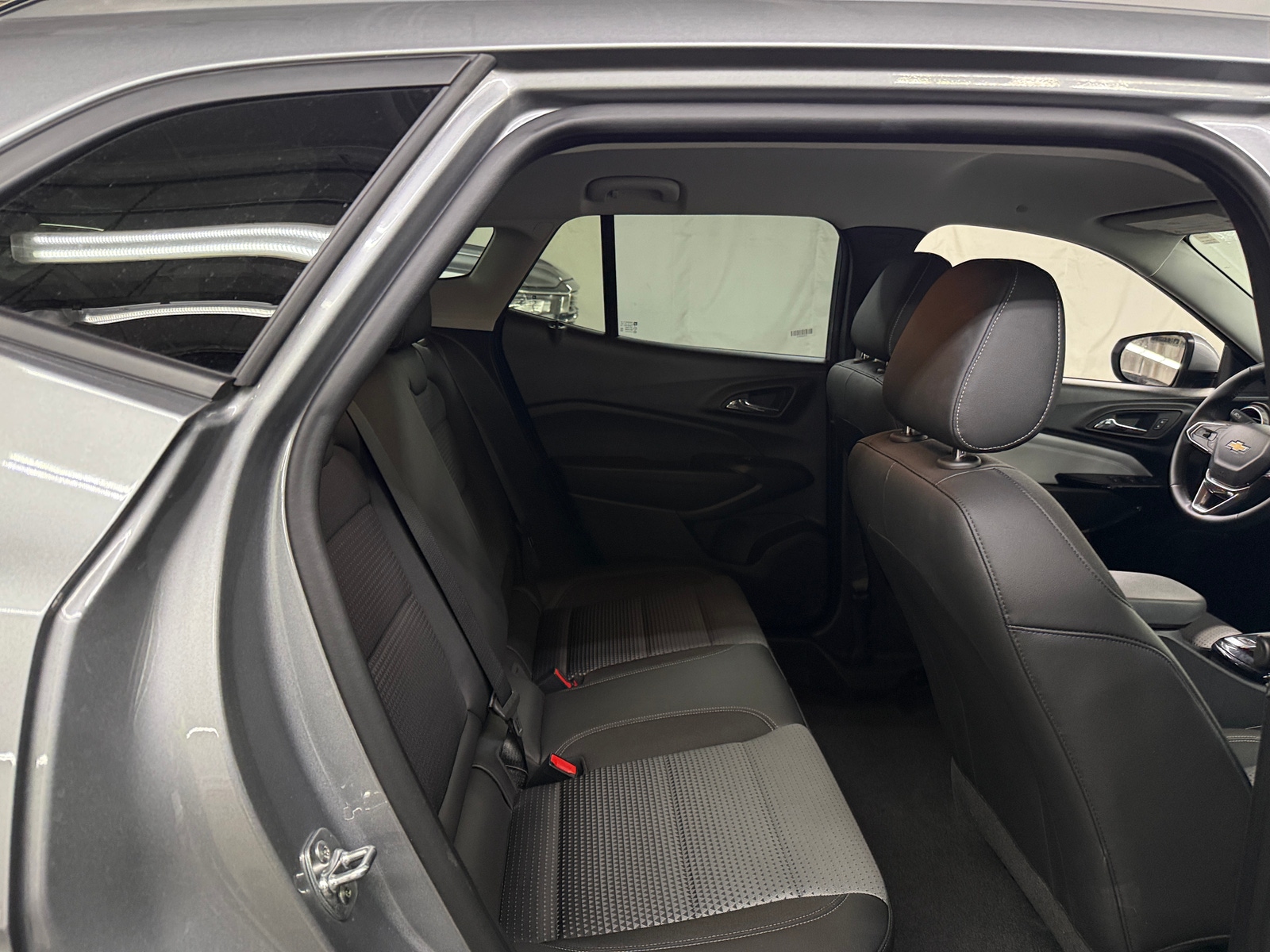 Thumbnail: 2025 Chevrolet Trax - 6