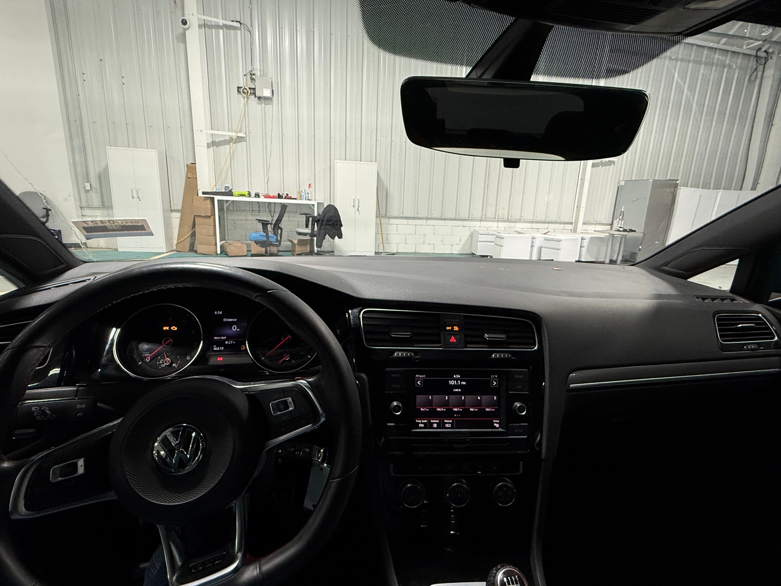 Thumbnail: 2019 Volkswagen Golf - 3