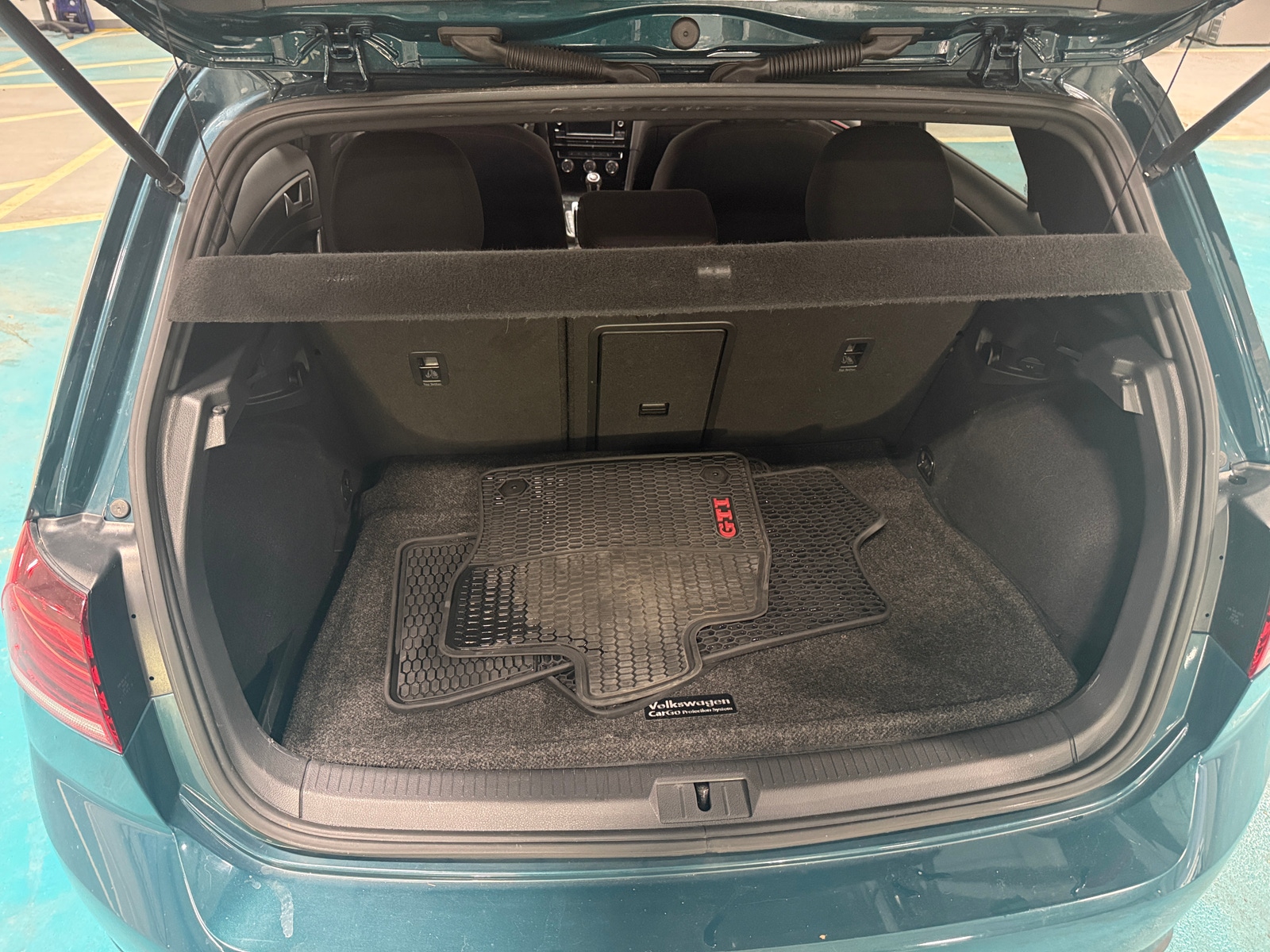 Thumbnail: 2019 Volkswagen Golf - 7