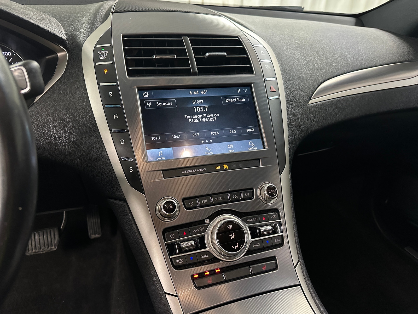 Thumbnail: 2020 Lincoln MKZ - 3