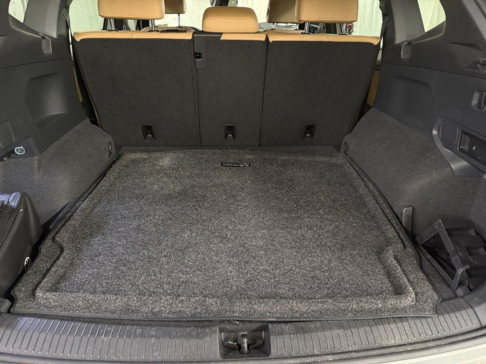 Thumbnail: 2022 Volkswagen Tiguan - 6