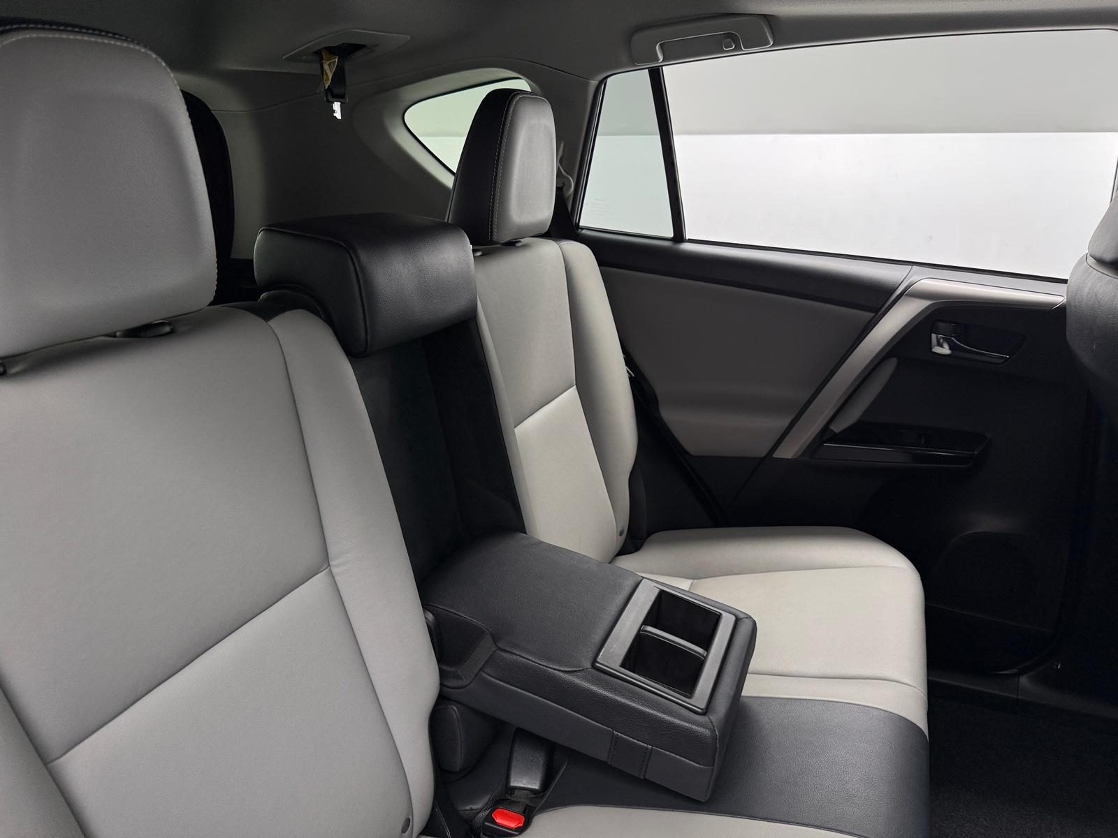 Thumbnail: 2016 Toyota RAV4 - 5