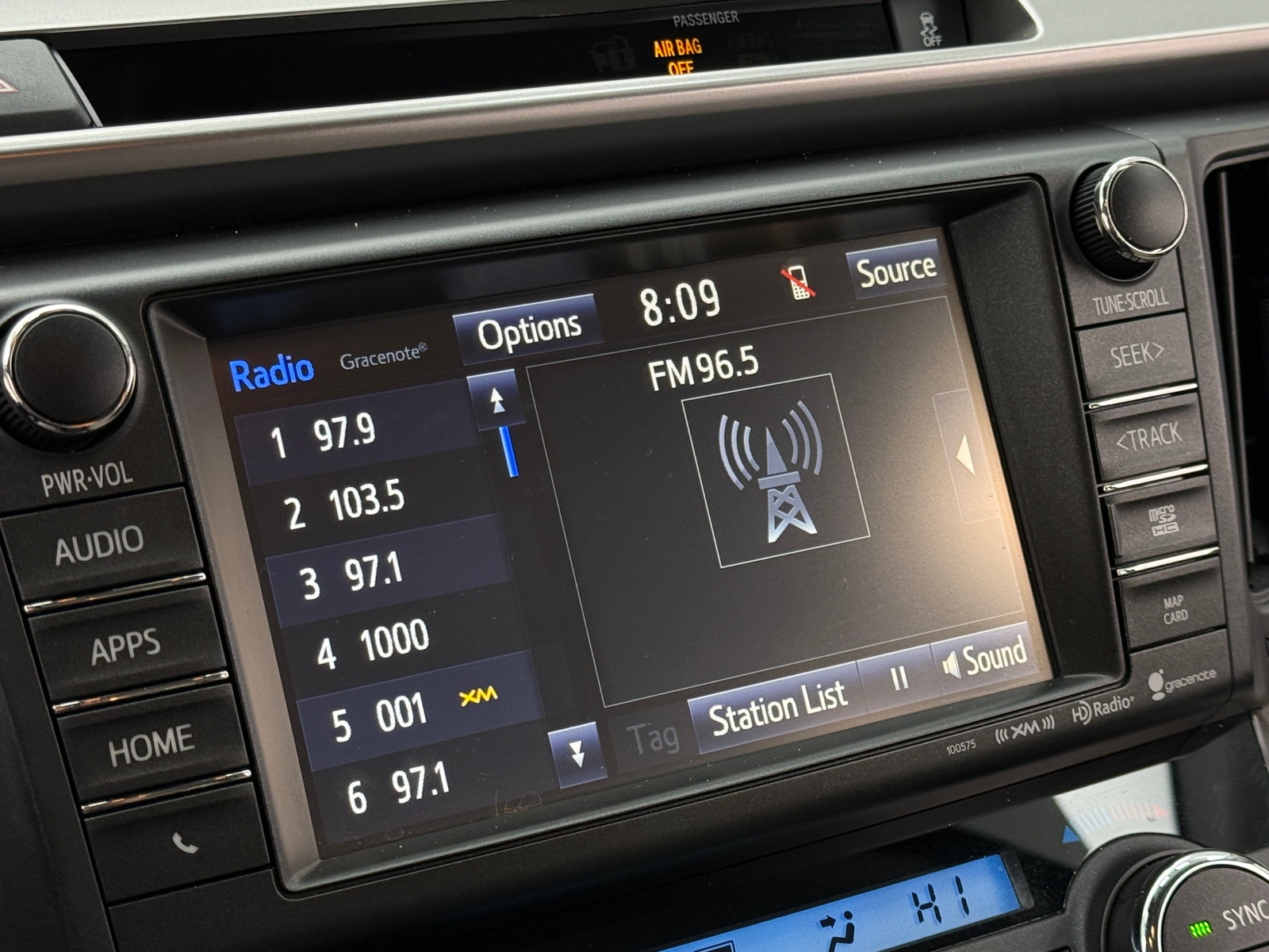 Thumbnail: 2016 Toyota RAV4 - 3