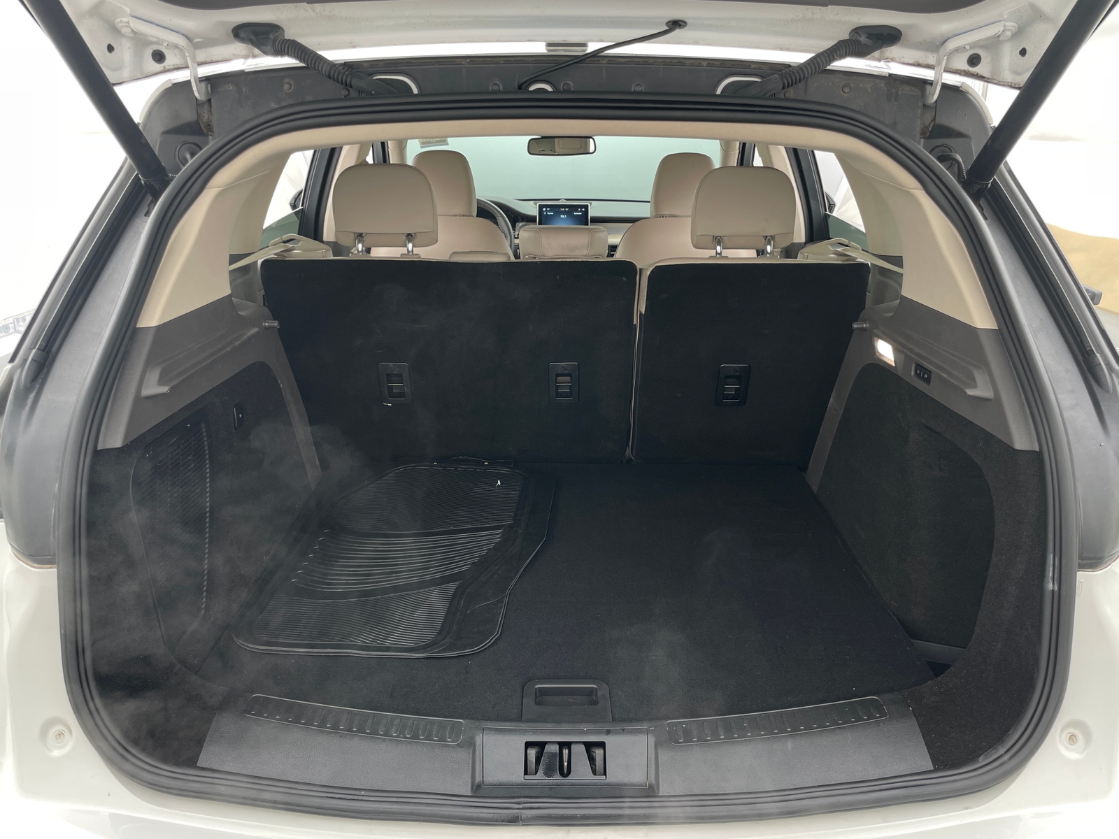 Thumbnail: 2022 Lincoln Corsair - 6