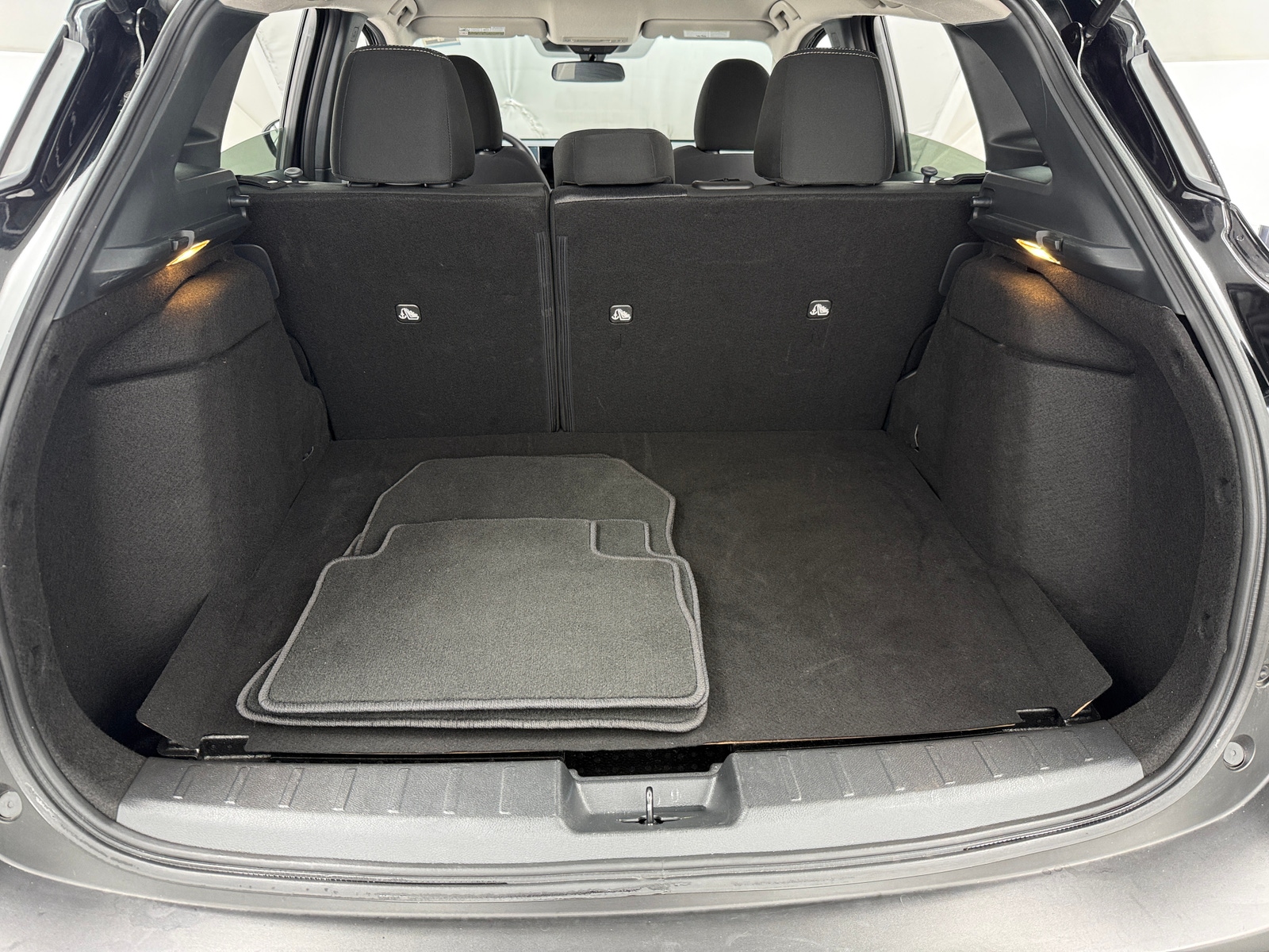 Thumbnail: 2025 Nissan Kicks - 7