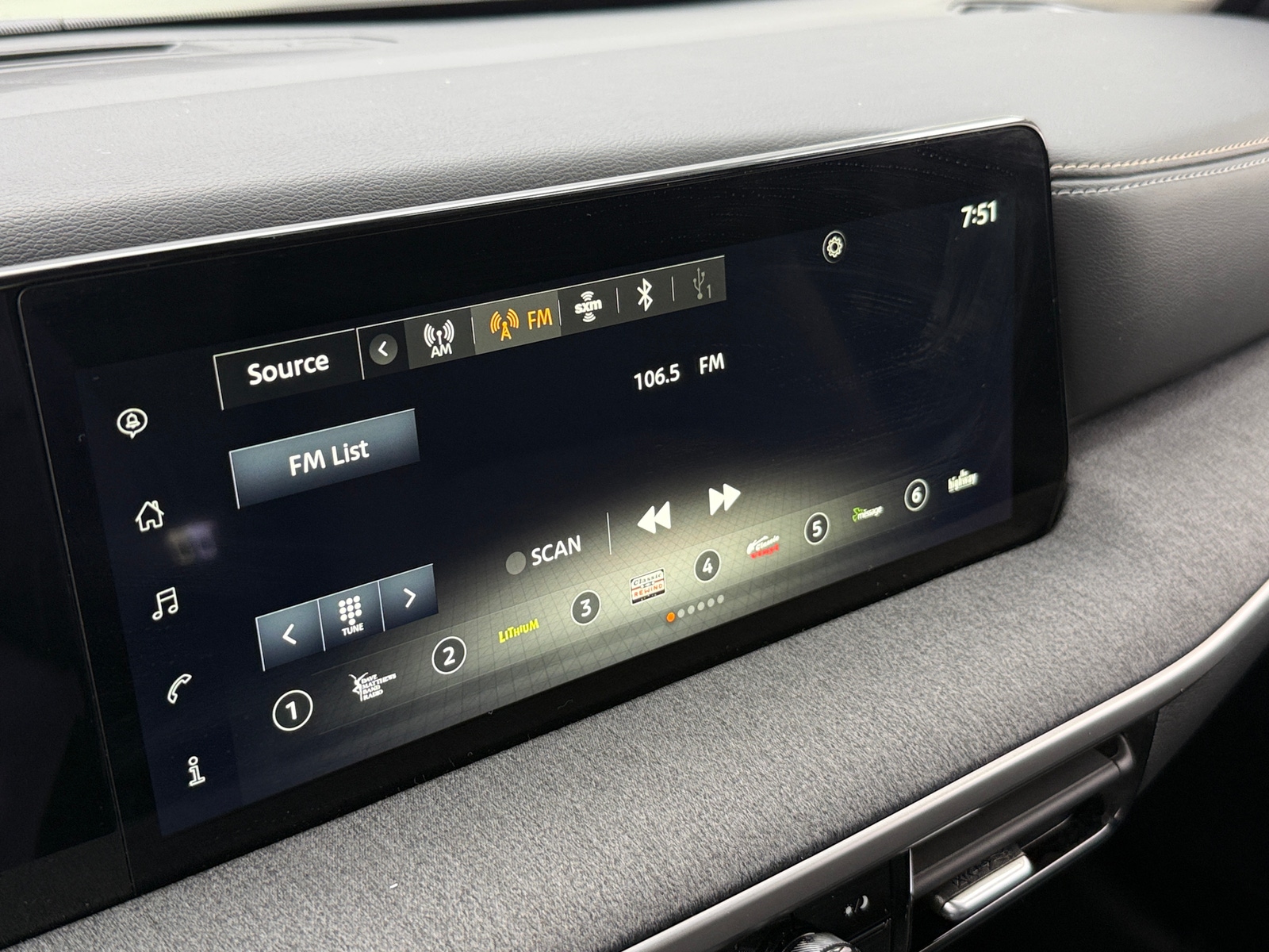 Thumbnail: 2025 Nissan Kicks - 4