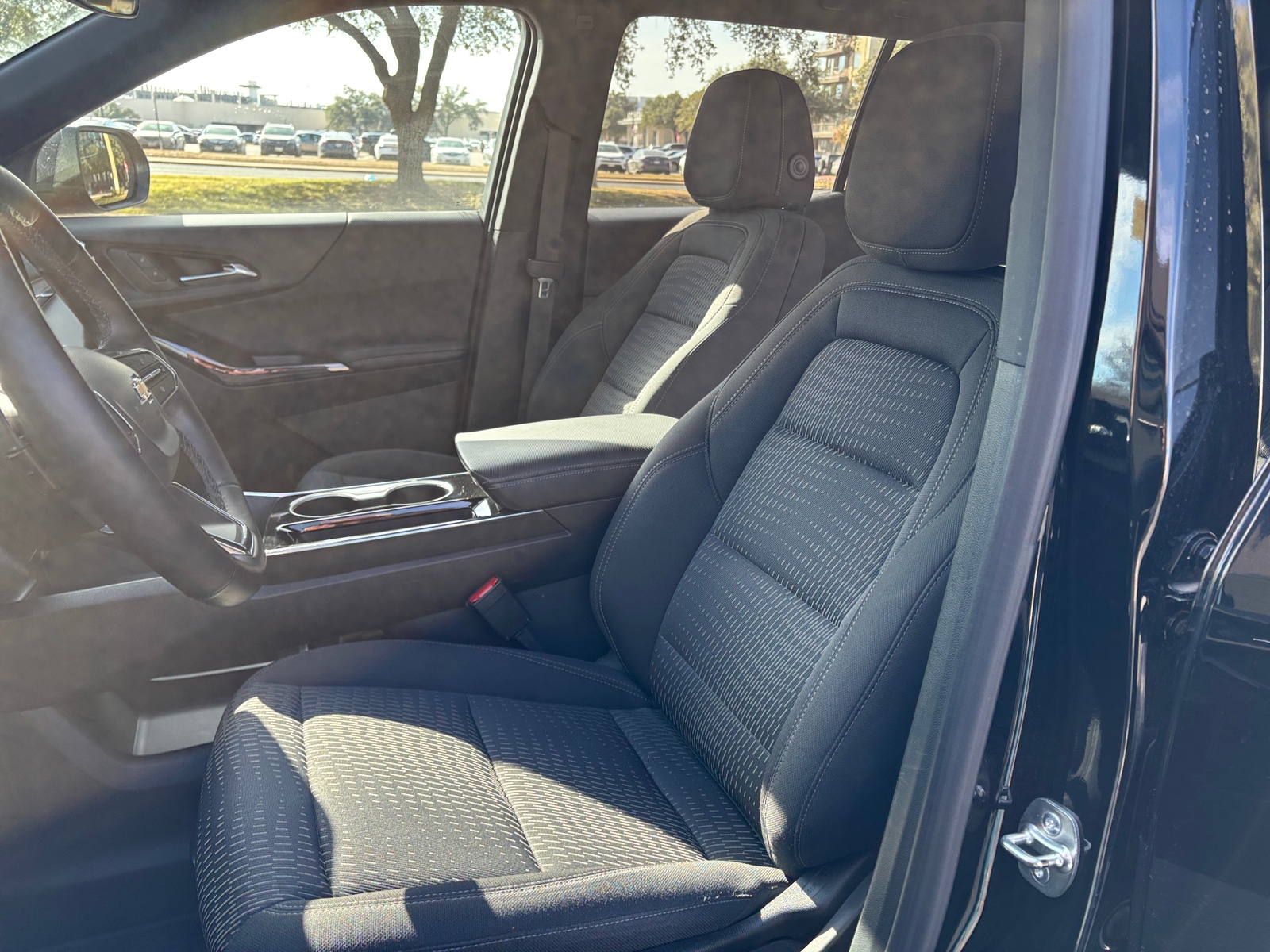 Thumbnail: 2025 Chevrolet Equinox - 2