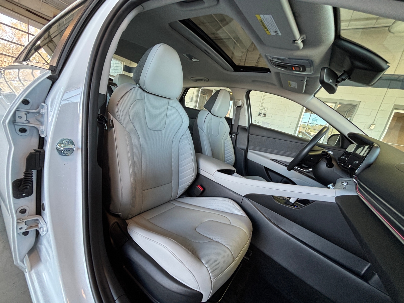 Thumbnail: 2025 Hyundai Elantra - 2