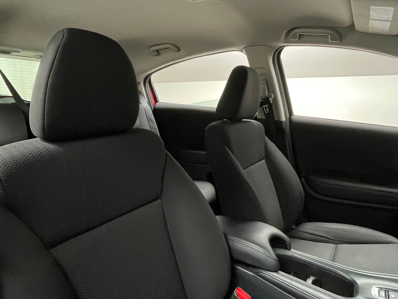 Thumbnail: 2016 Honda HR-V - 2