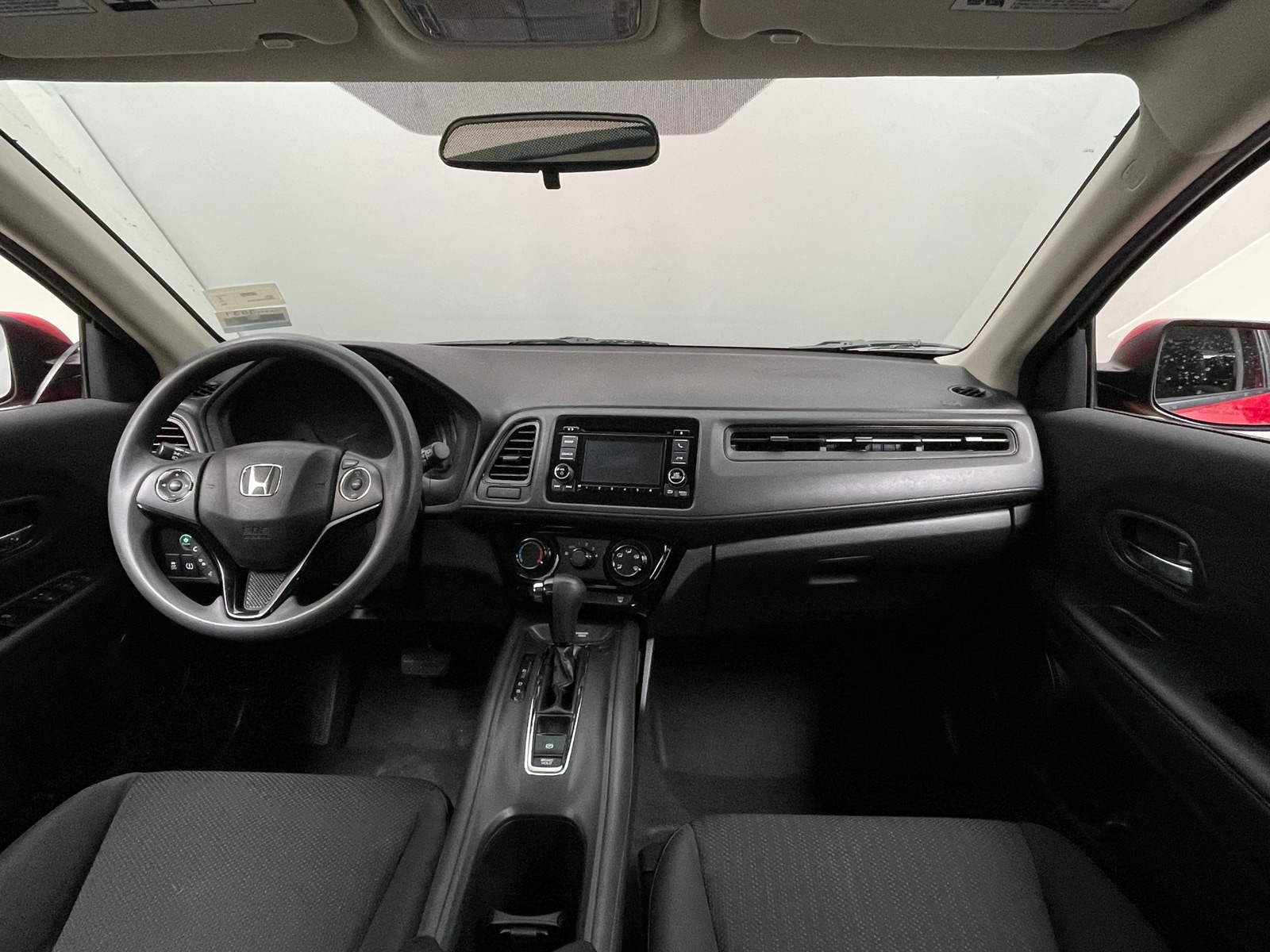 Thumbnail: 2016 Honda HR-V - 3