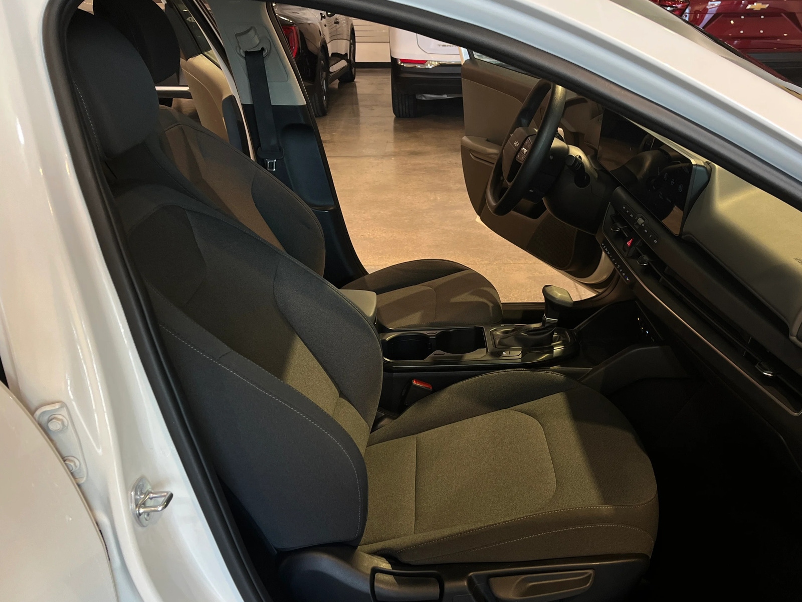 Thumbnail: 2025 Kia K4 - 2