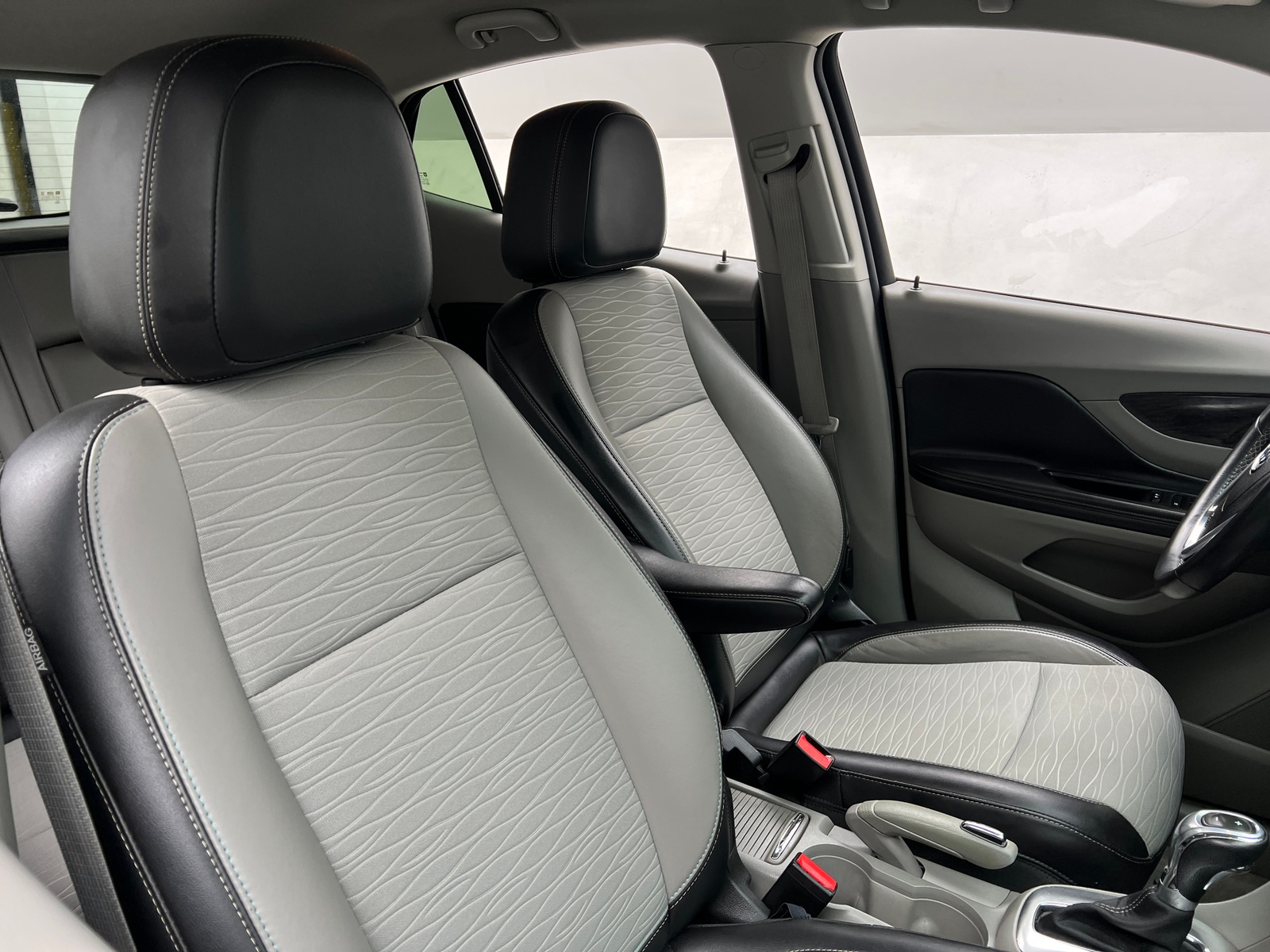 Thumbnail: 2015 Buick Encore - 2