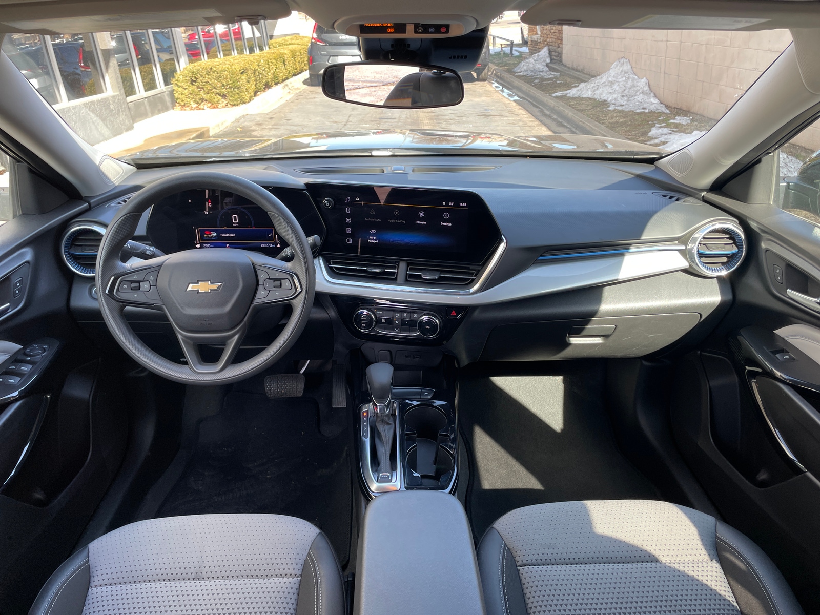 Thumbnail: 2025 Chevrolet Trax - 3