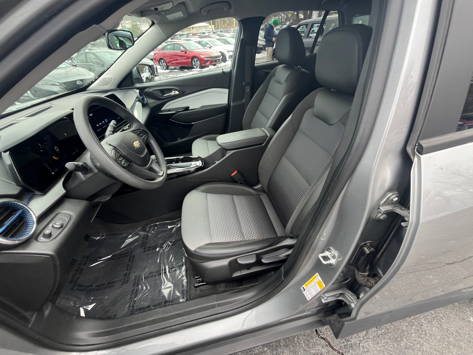 Thumbnail: 2025 Chevrolet Trax - 2