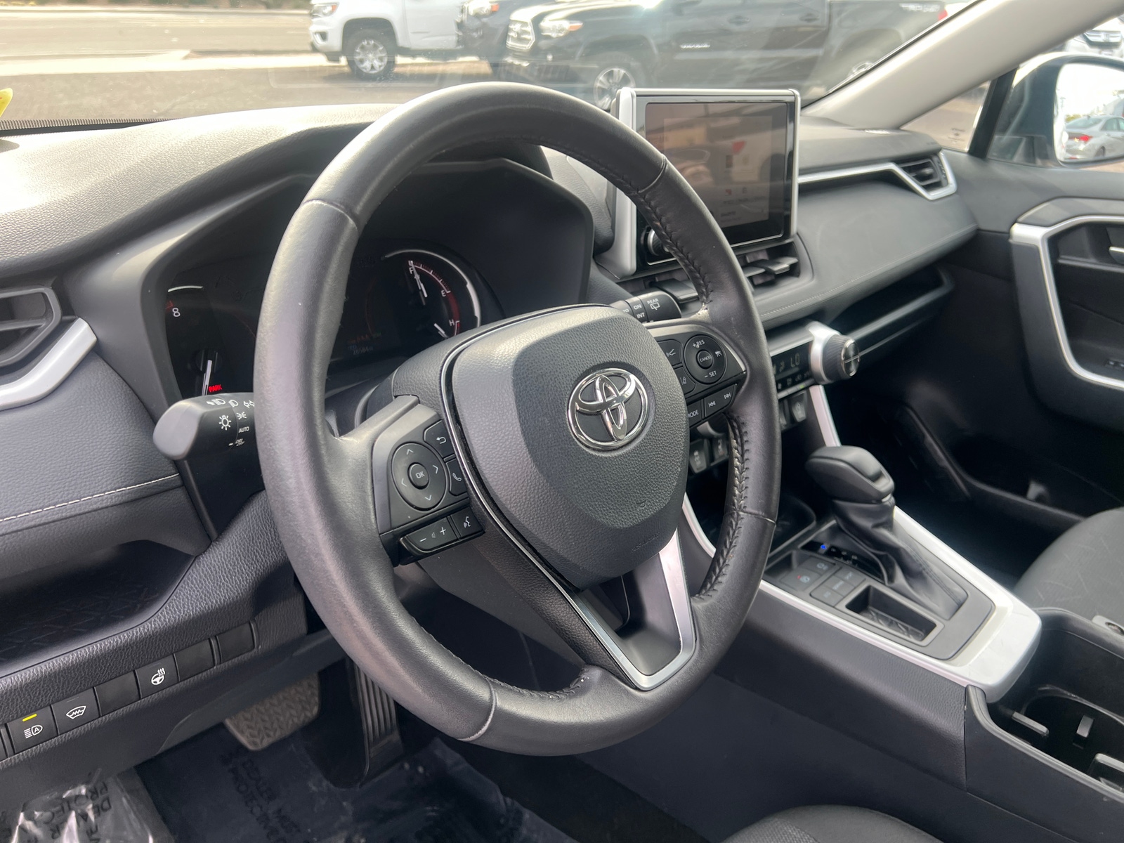 Thumbnail: 2025 Toyota RAV4 - 5