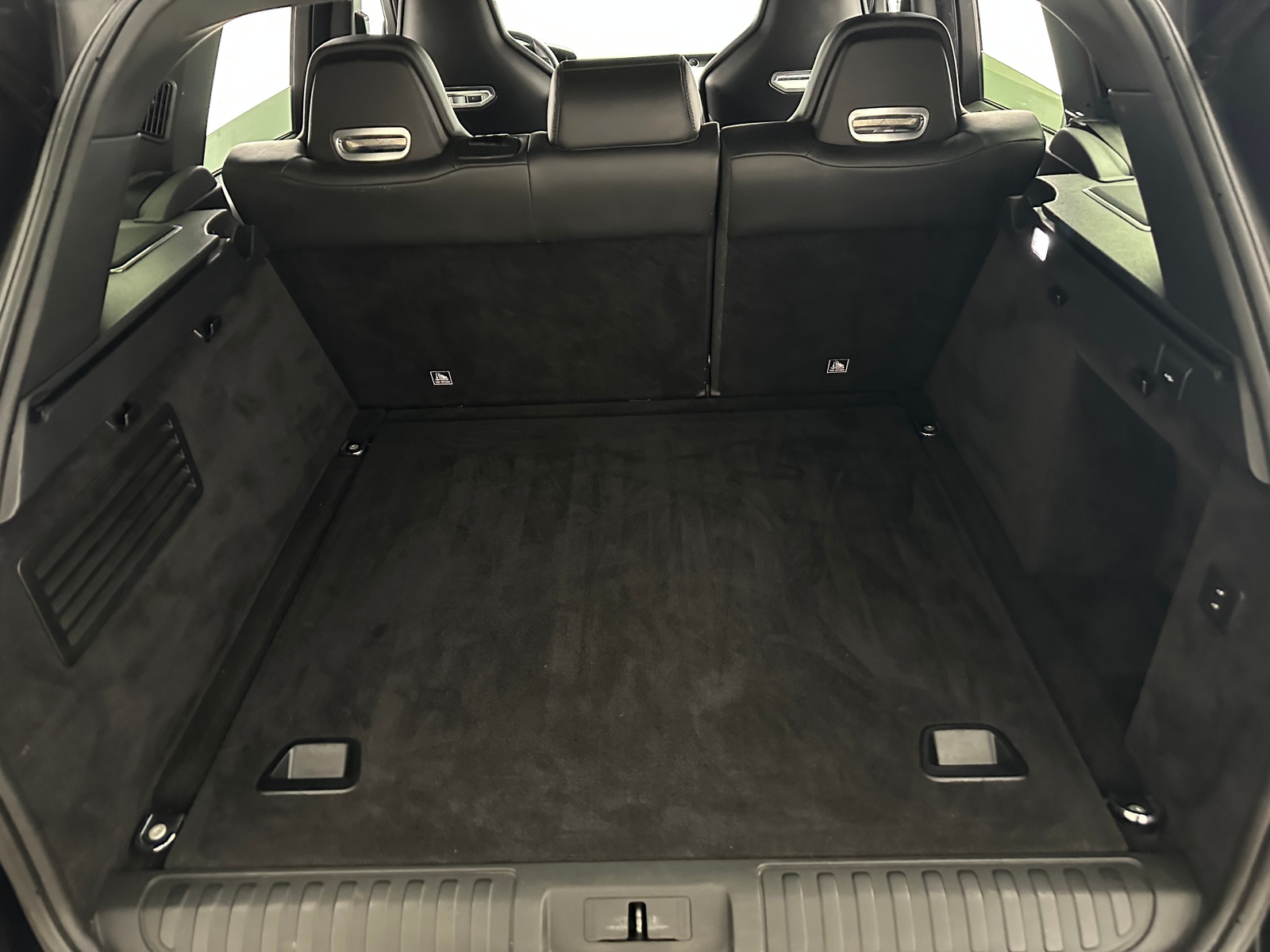 Thumbnail: 2020 Land Rover Range Rover Sport - 6