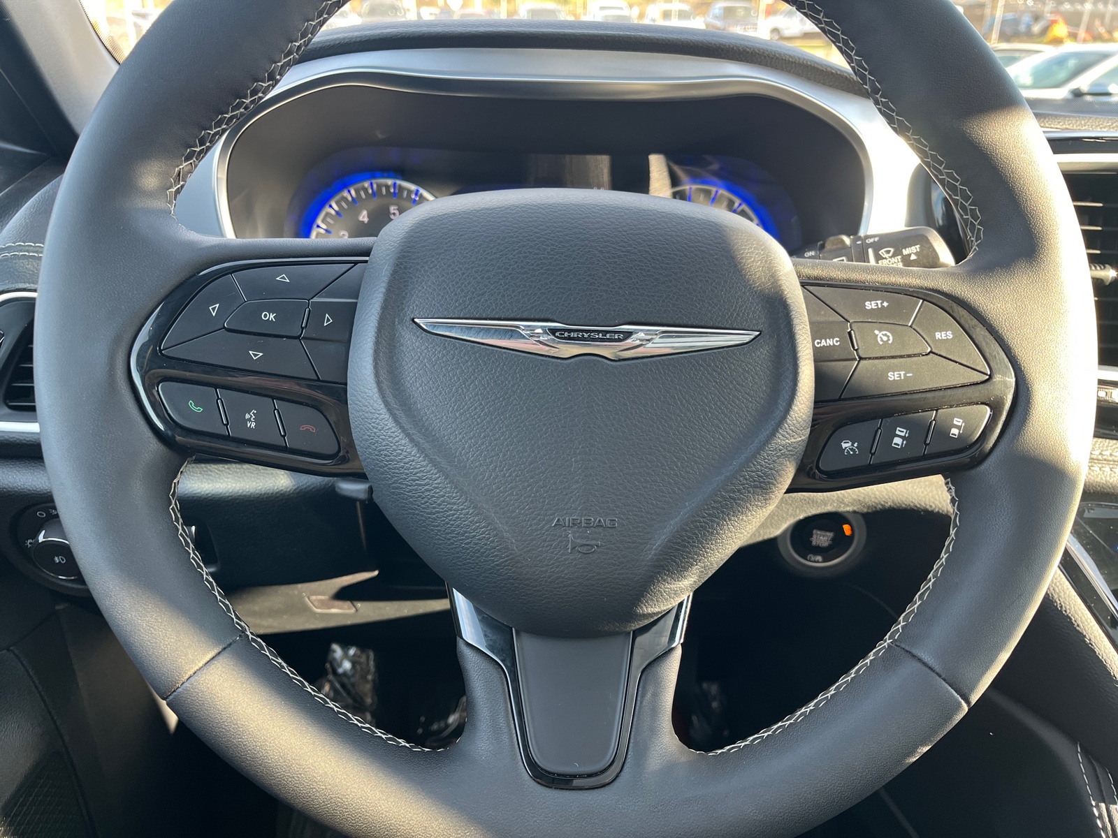 Thumbnail: 2025 Chrysler Pacifica - 5