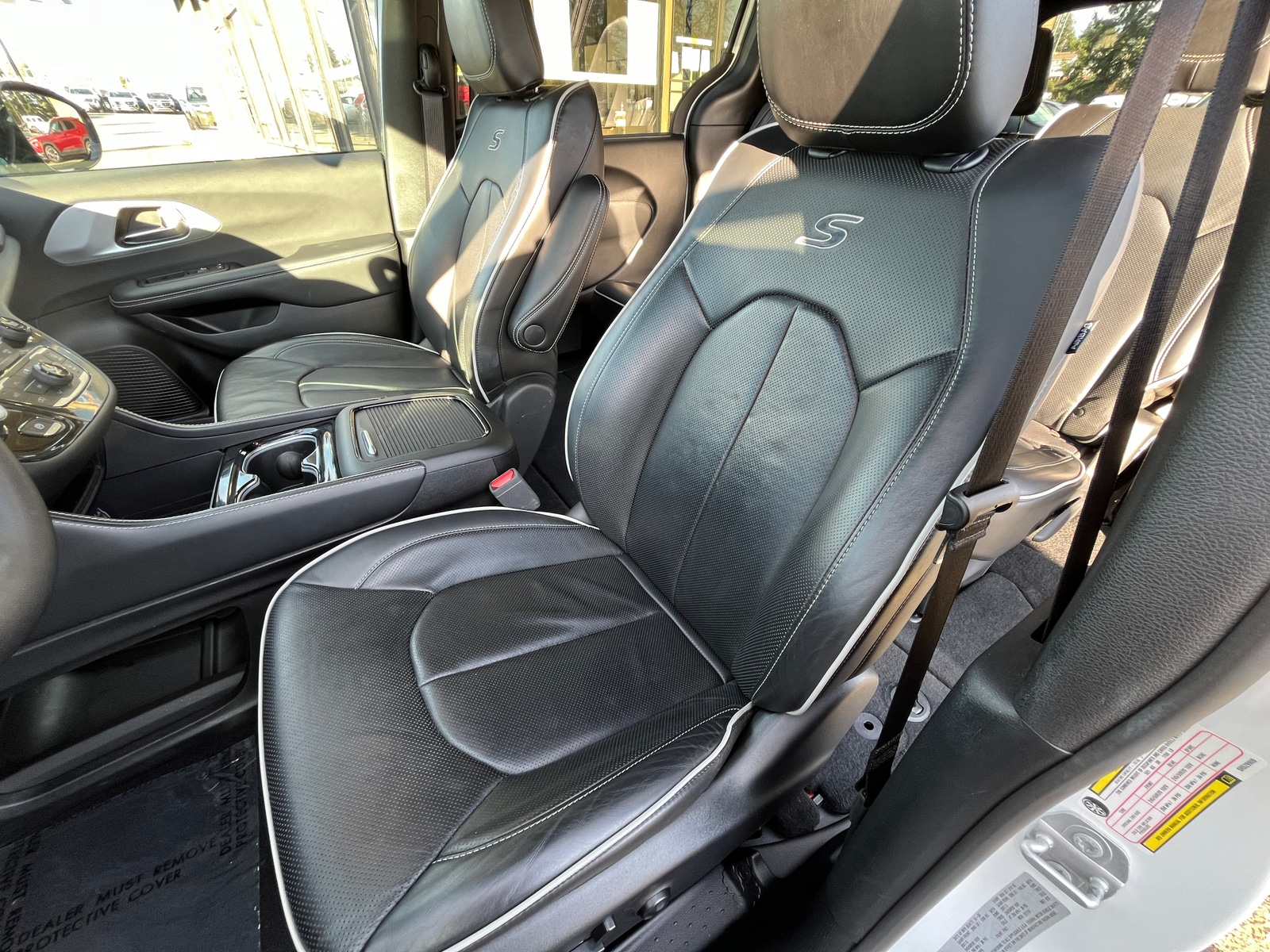 Thumbnail: 2025 Chrysler Pacifica - 2