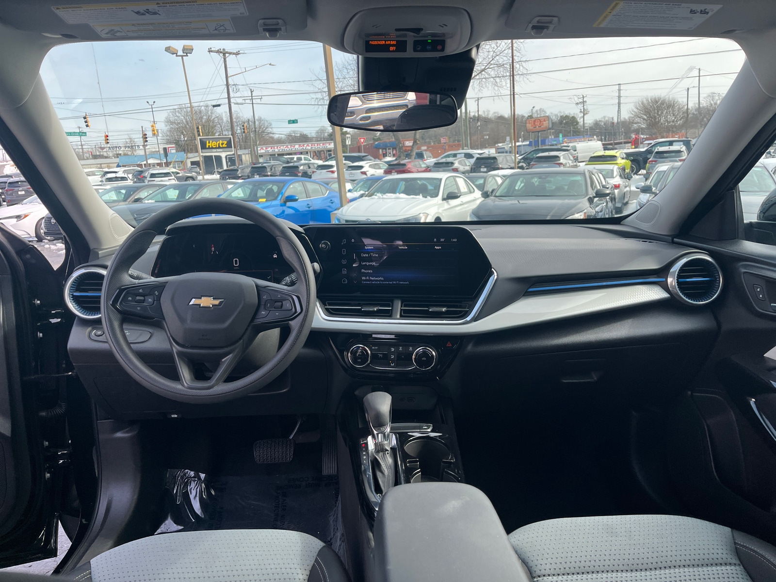 Thumbnail: 2025 Chevrolet Trax - 3