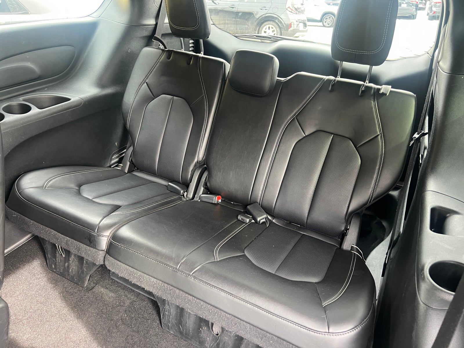 Thumbnail: 2025 Chrysler Pacifica - 4