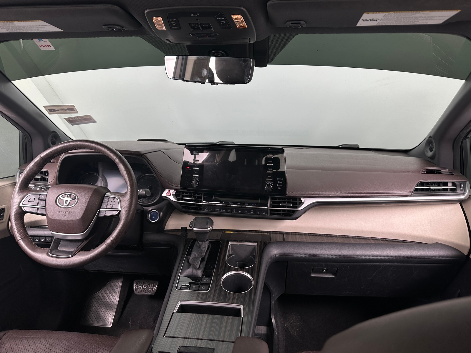 Thumbnail: 2021 Toyota Sienna - 2