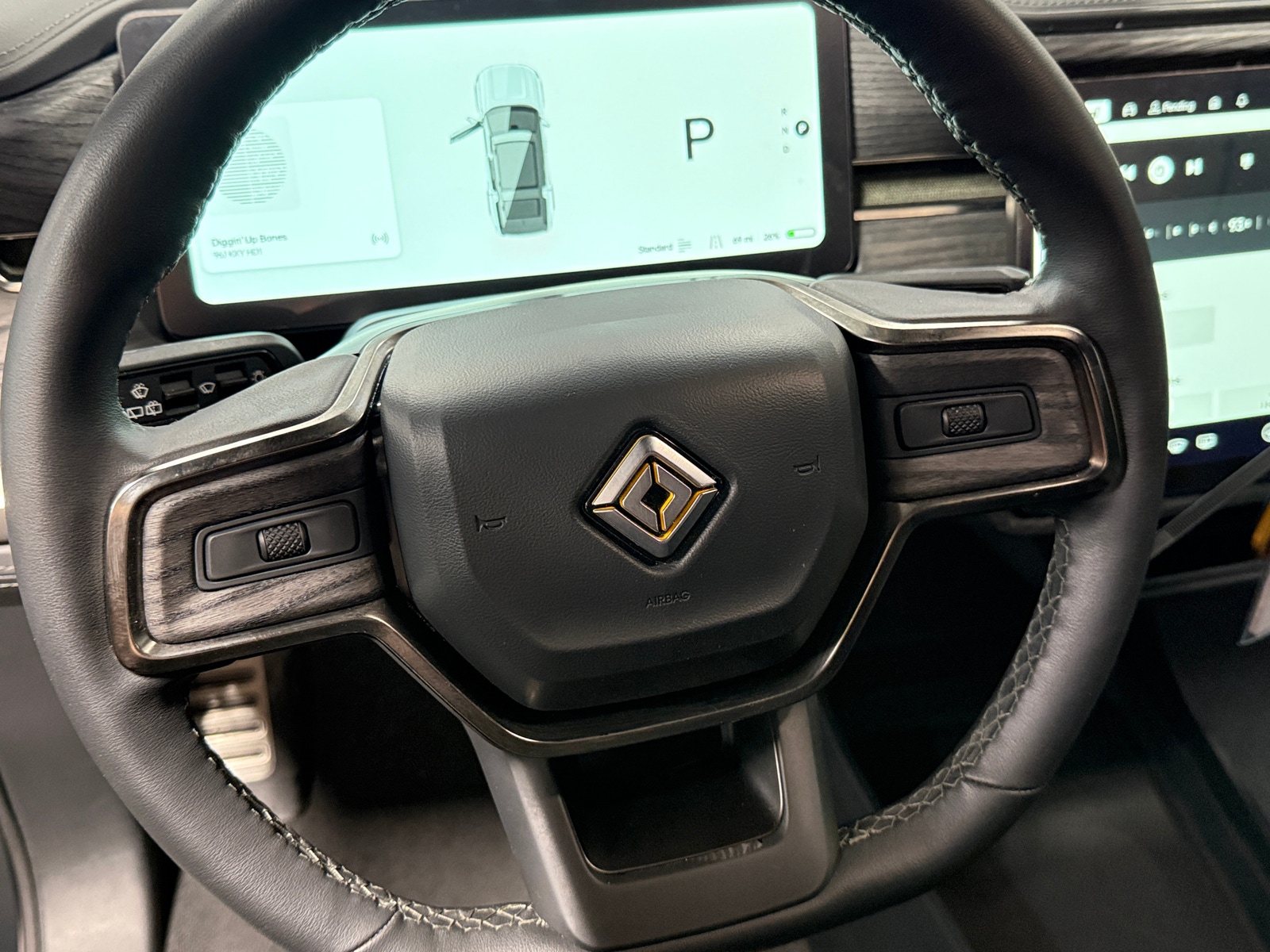 Thumbnail: 2023 Rivian R1S - 4