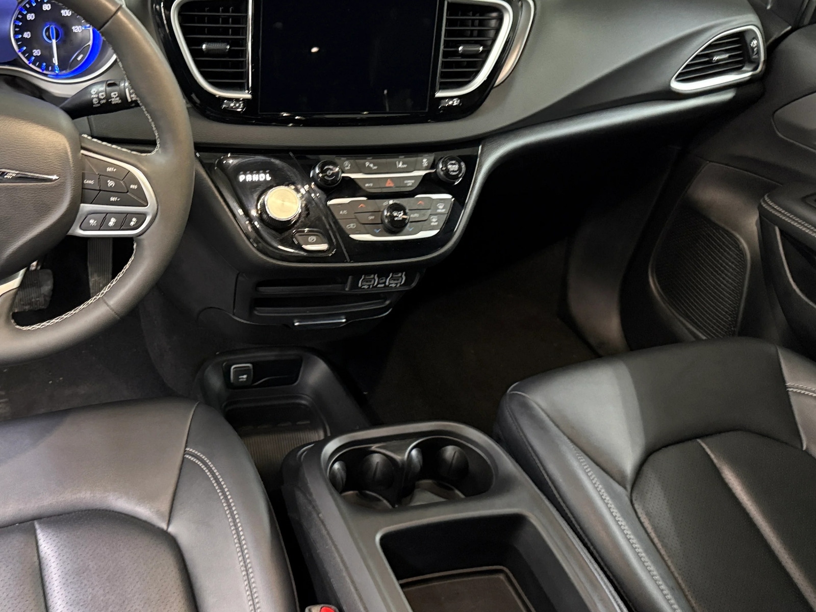 Thumbnail: 2025 Chrysler Pacifica - 2