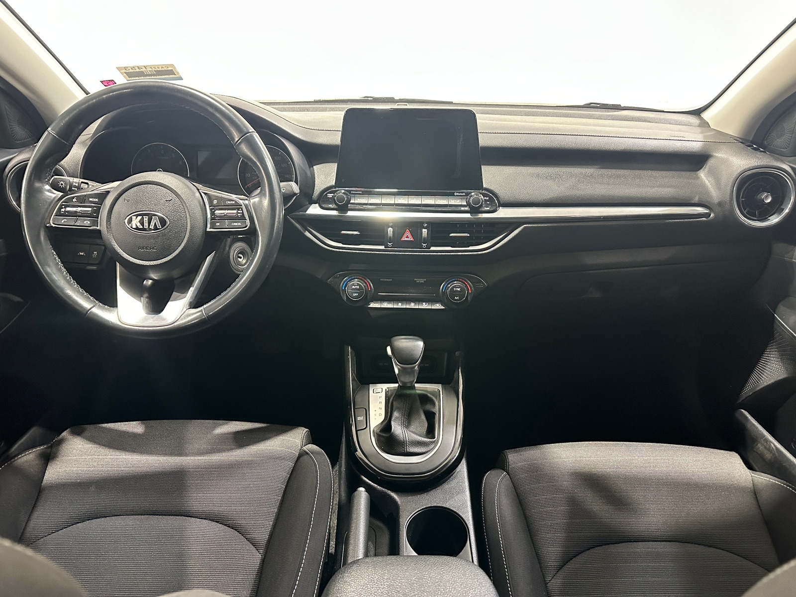 Thumbnail: 2019 Kia Forte - 3