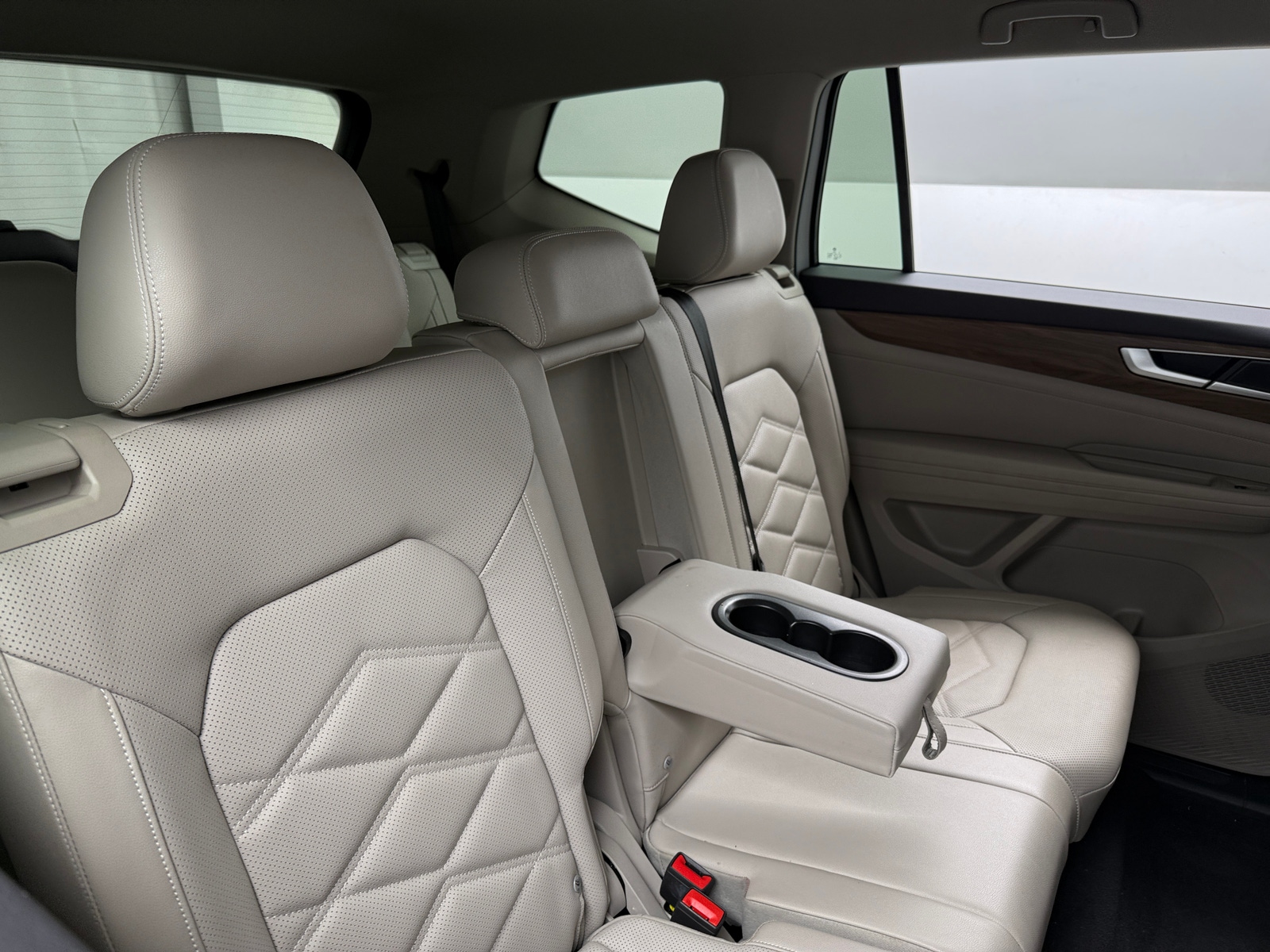 Thumbnail: 2024 Volkswagen Atlas - 5