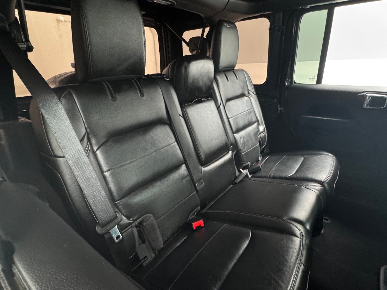 Thumbnail: 2021 Jeep Wrangler - 5