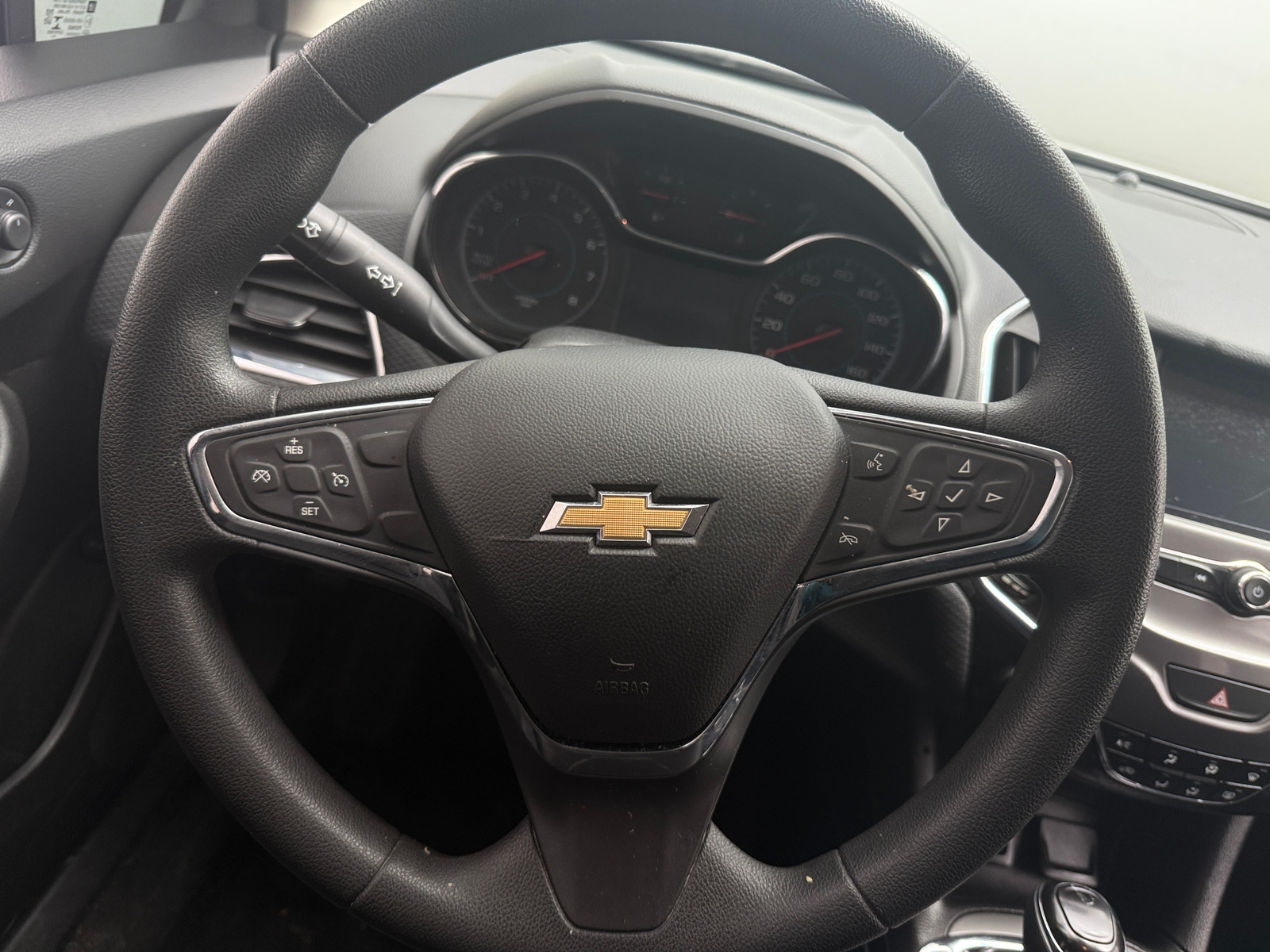 Thumbnail: 2018 Chevrolet Cruze - 5