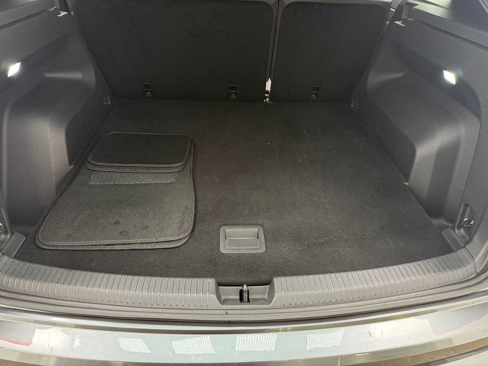 Thumbnail: 2025 Volkswagen Atlas - 6