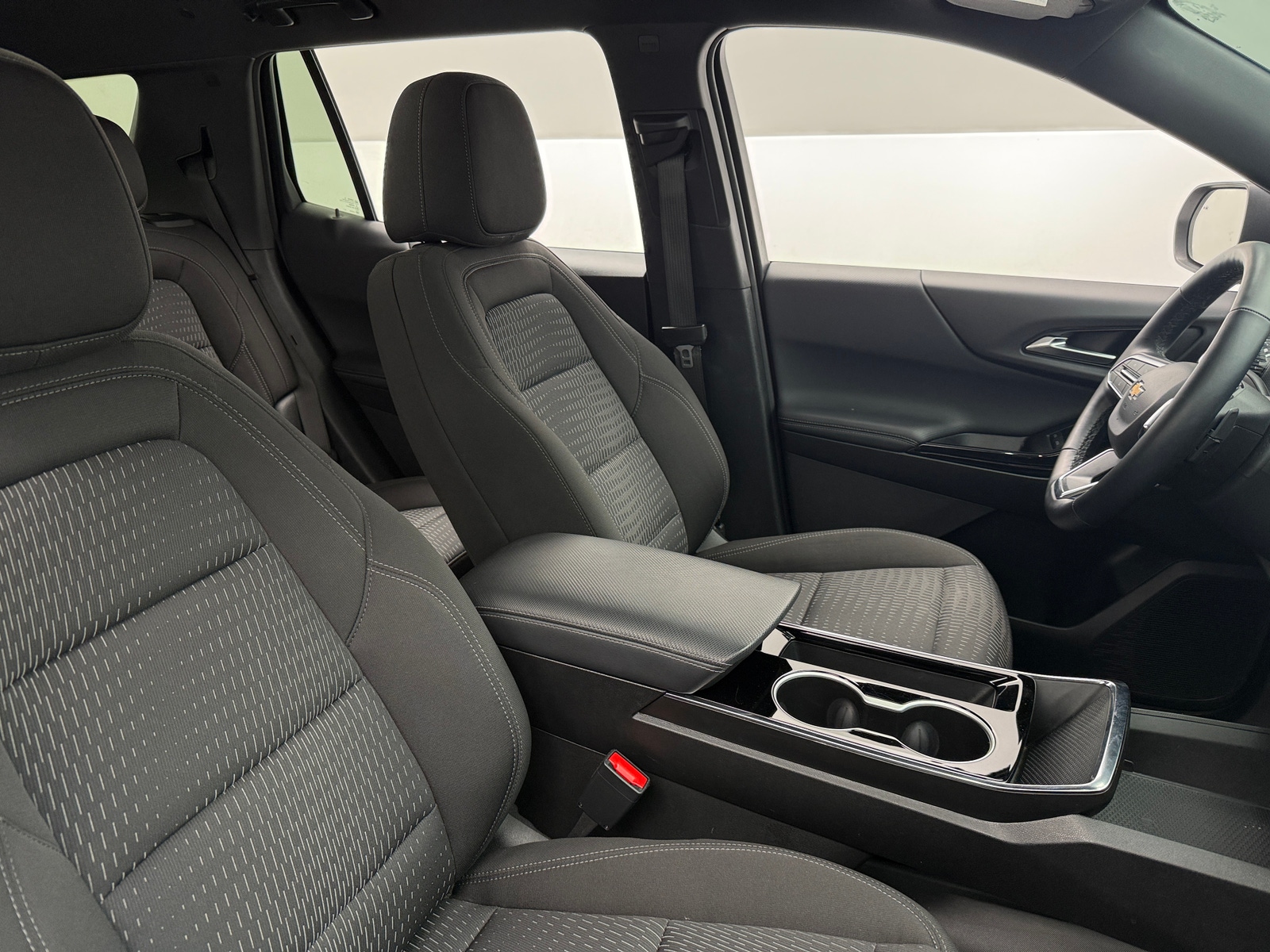 Thumbnail: 2025 Chevrolet Equinox - 2