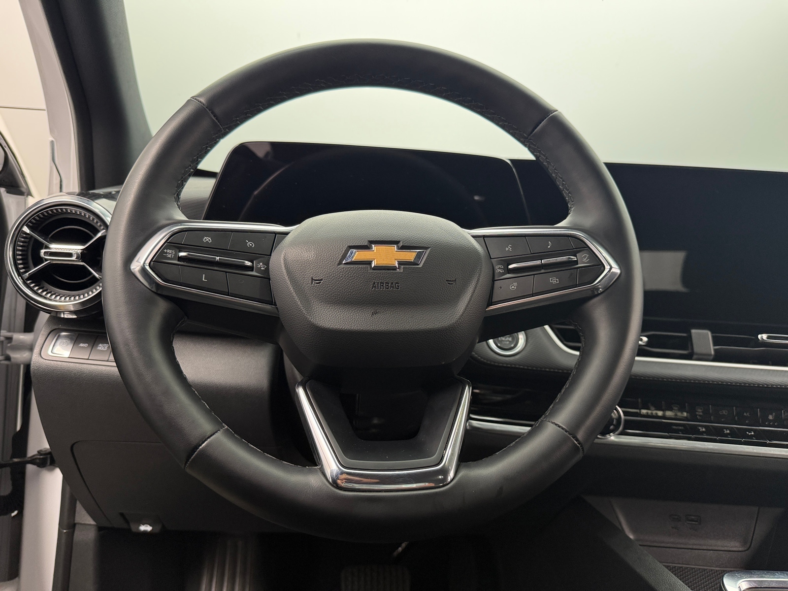 Thumbnail: 2025 Chevrolet Equinox - 5