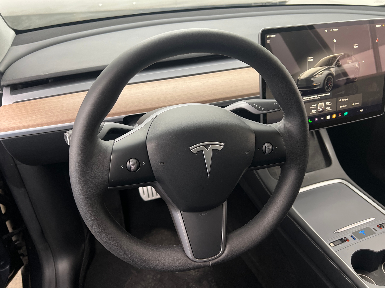 Thumbnail: 2023 Tesla Model Y - 4