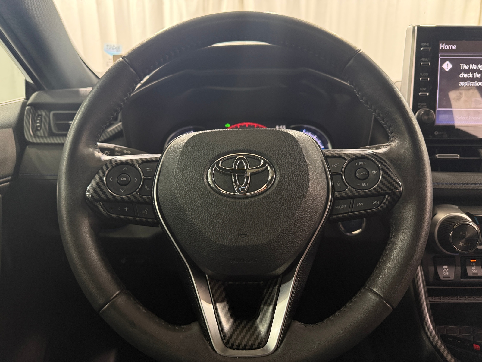 Thumbnail: 2022 Toyota RAV4 - 4