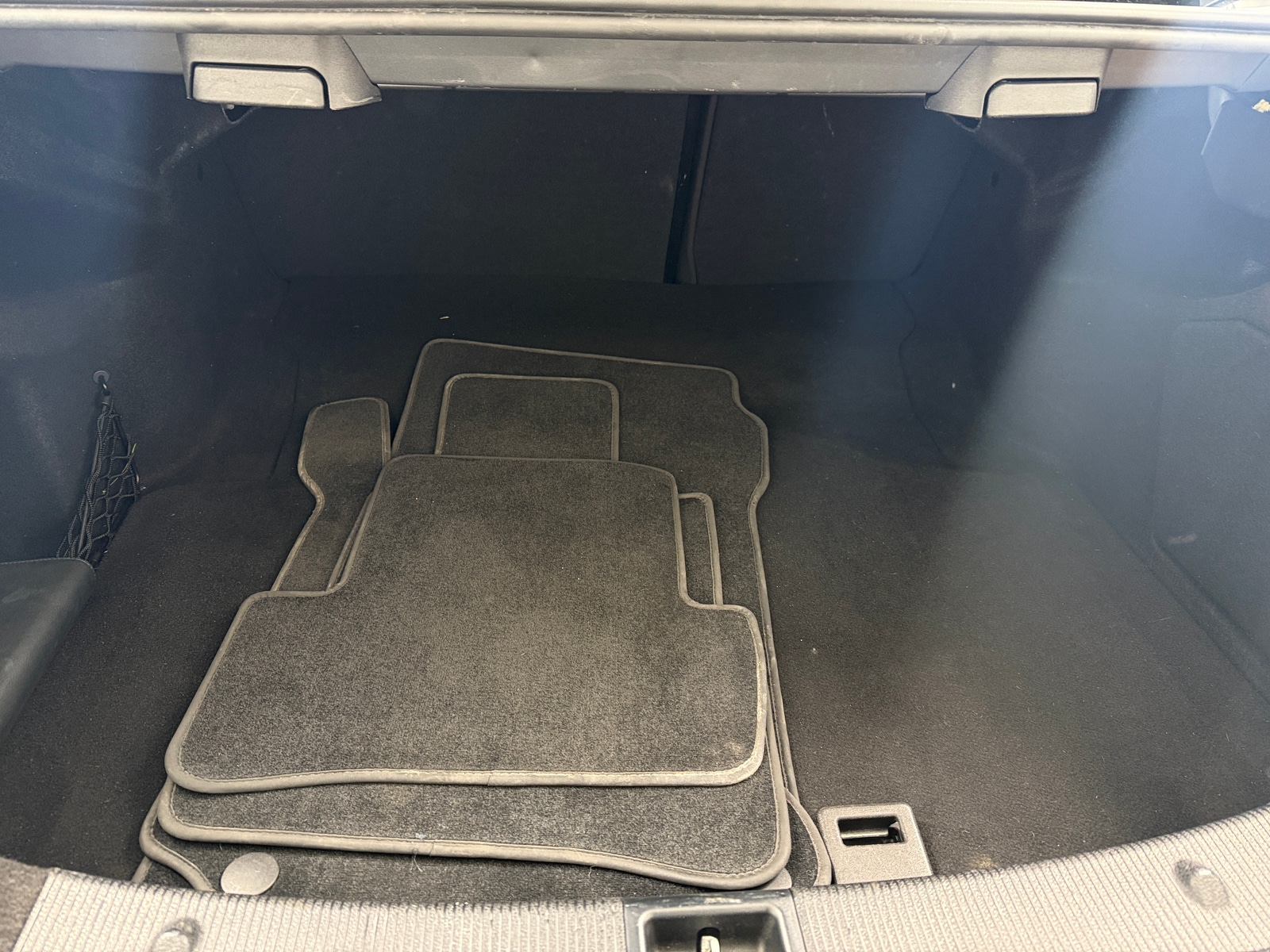 Thumbnail: 2014 Mercedes-Benz C-Class - 6