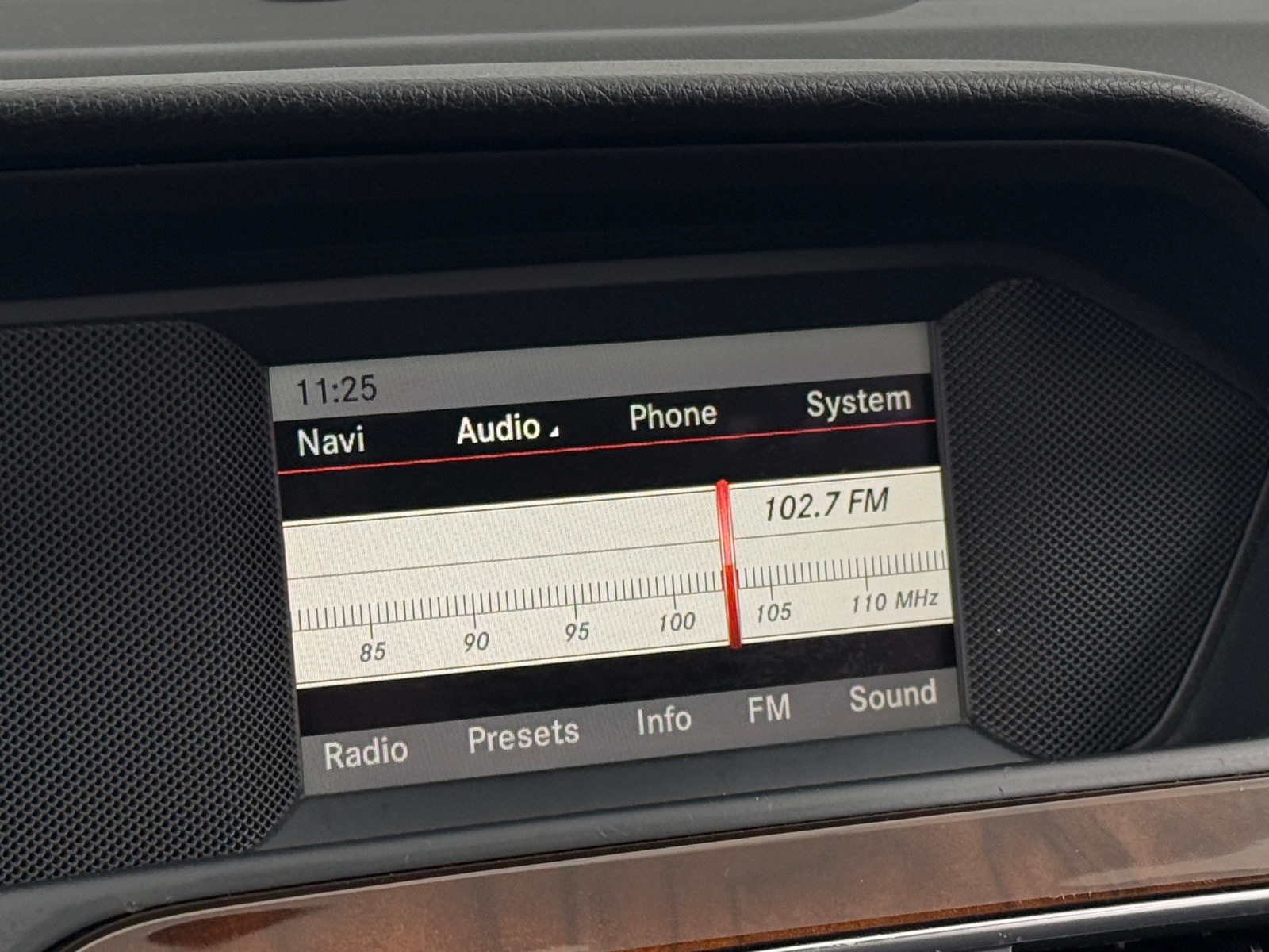 Thumbnail: 2014 Mercedes-Benz C-Class - 3