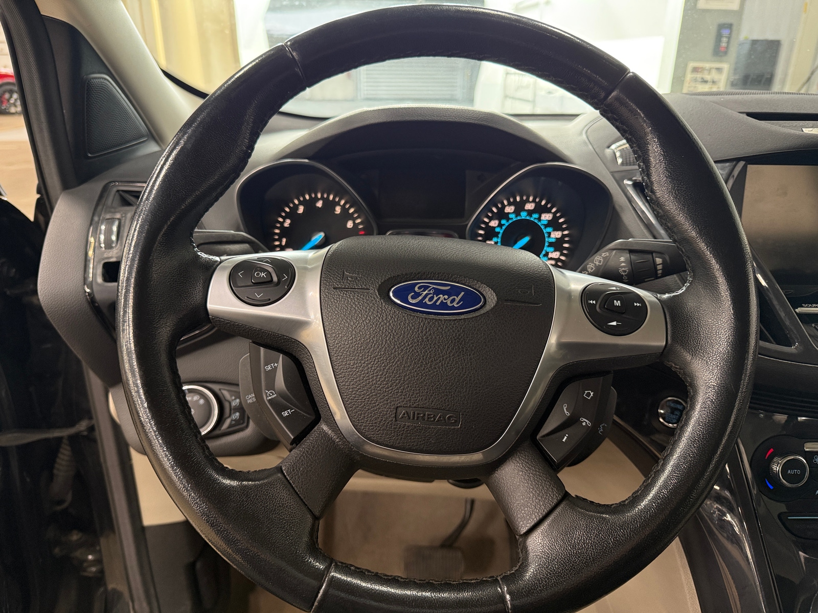 Thumbnail: 2014 Ford Escape - 4