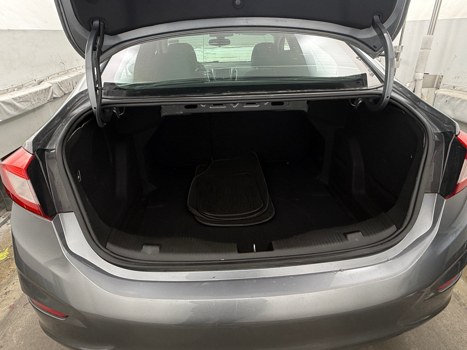 Thumbnail: 2018 Chevrolet Cruze - 7