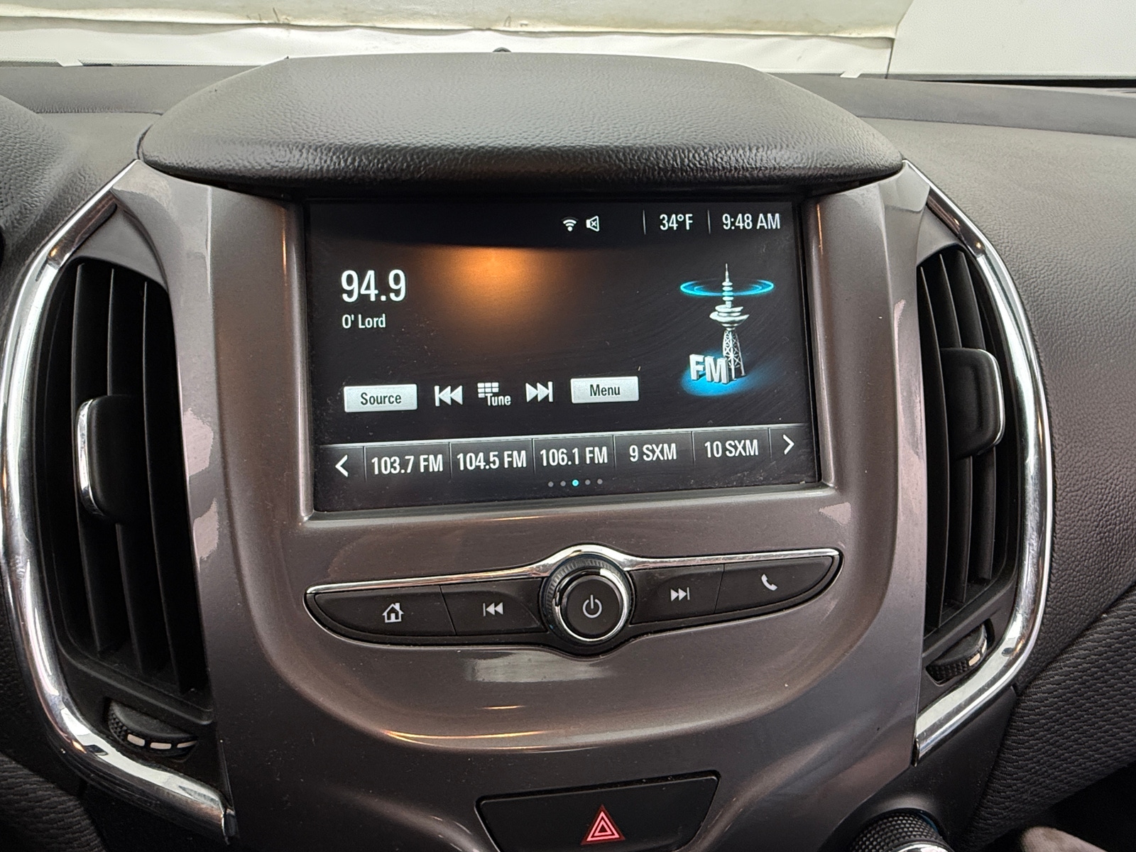 Thumbnail: 2018 Chevrolet Cruze - 4