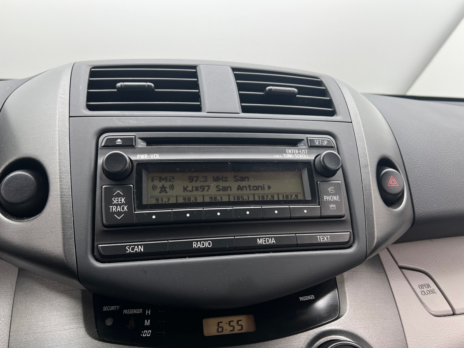 Thumbnail: 2012 Toyota RAV4 - 4