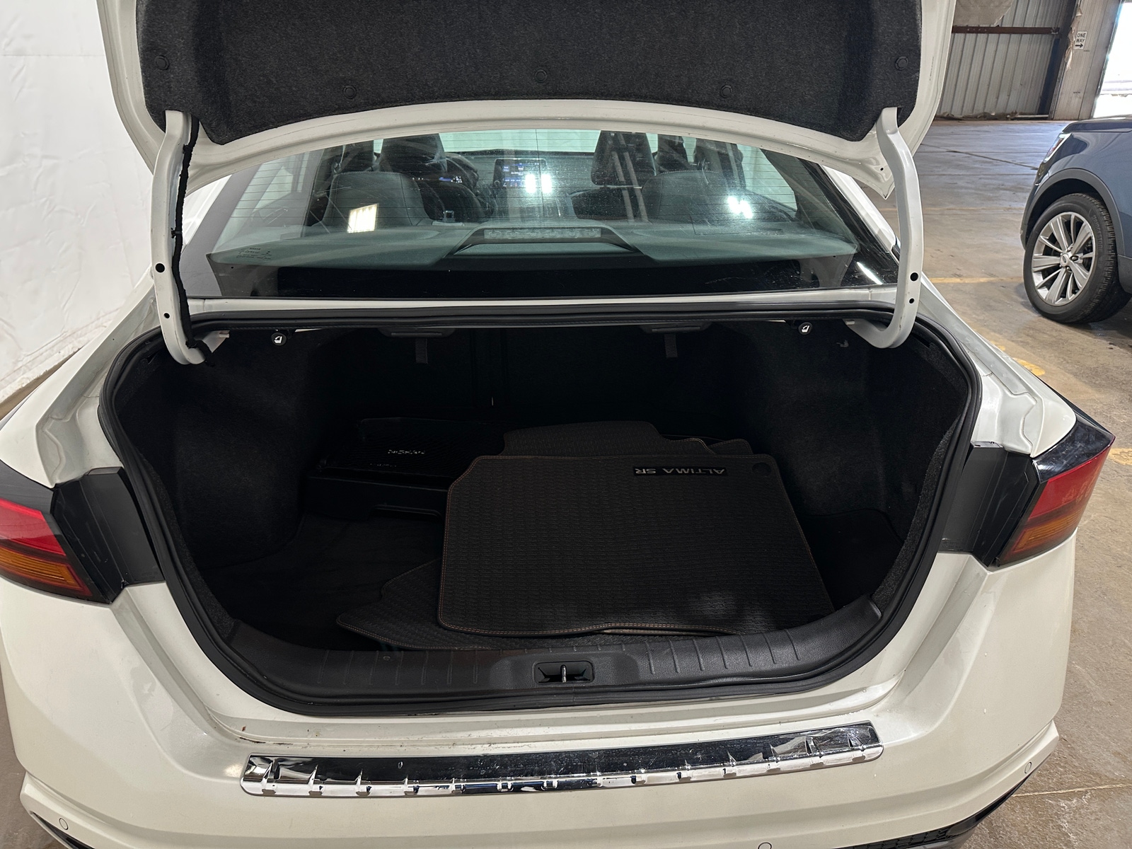 Thumbnail: 2021 Nissan Altima - 7