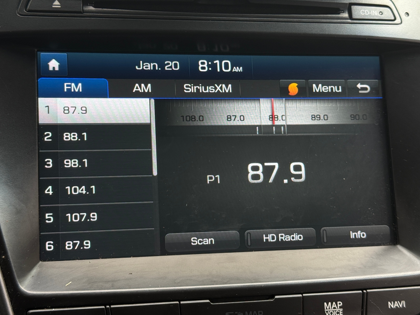 Thumbnail: 2018 Hyundai Santa Fe - 3